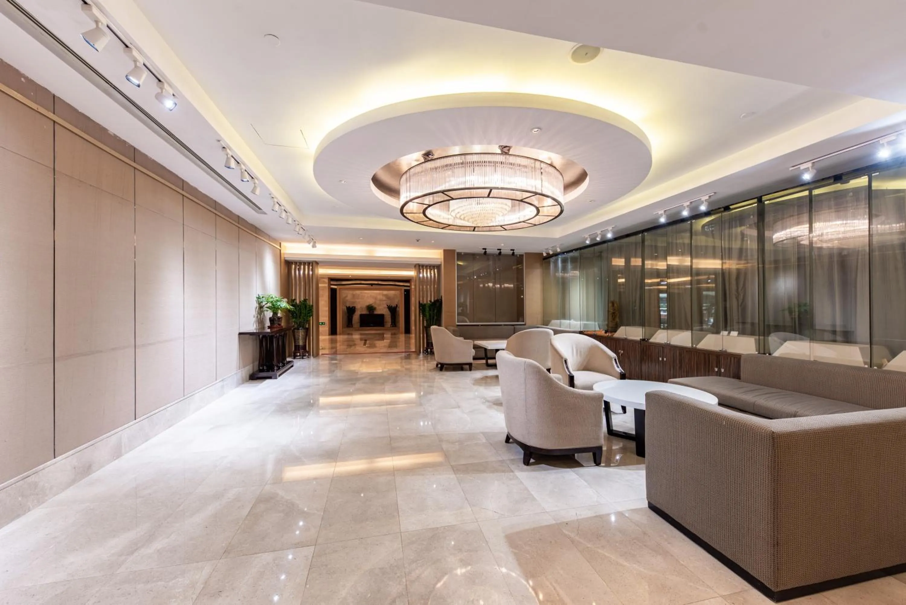 Seating area in Shenzhen LANGYUE International Hotel