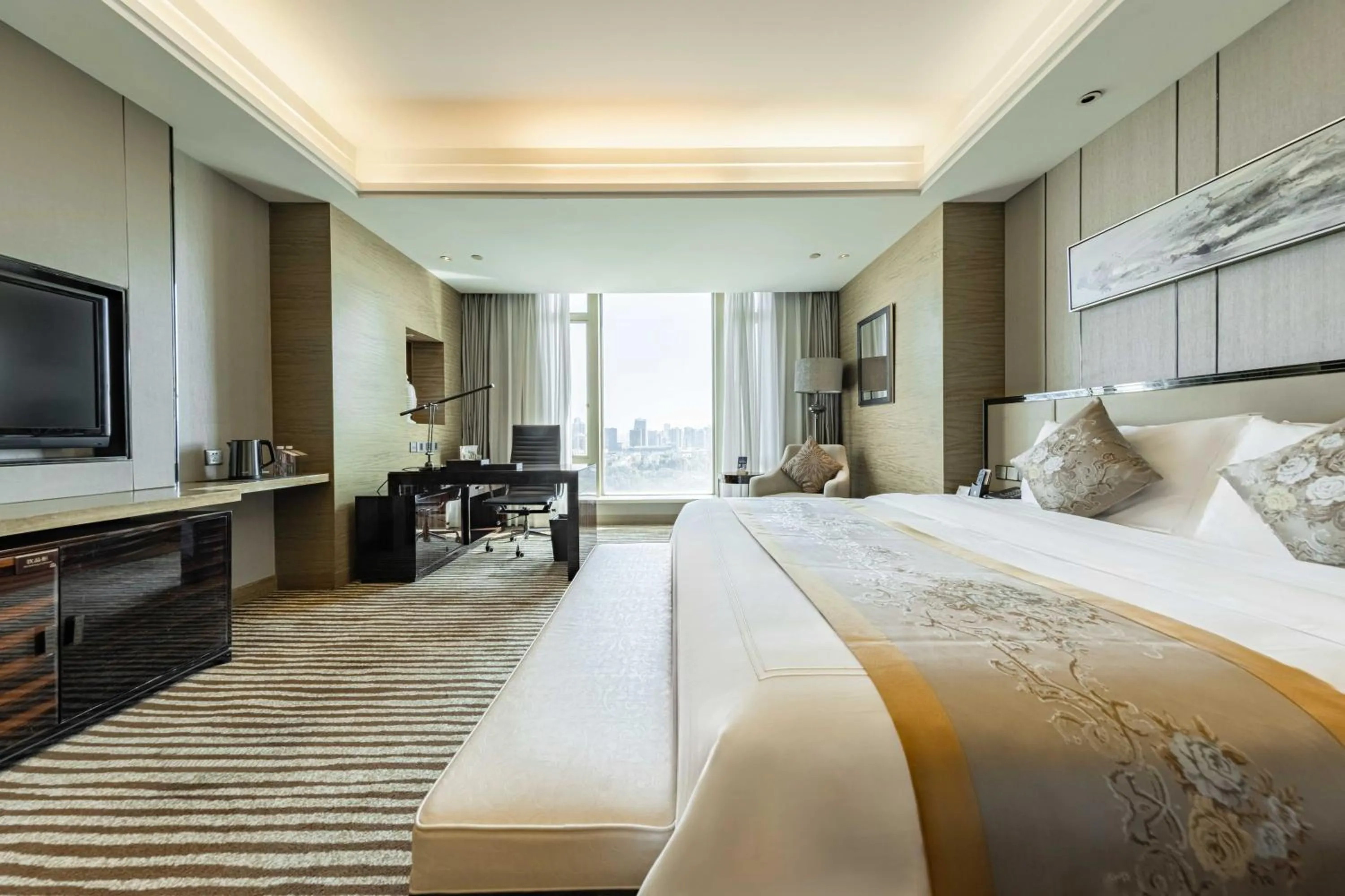 Bed in Shenzhen LANGYUE International Hotel