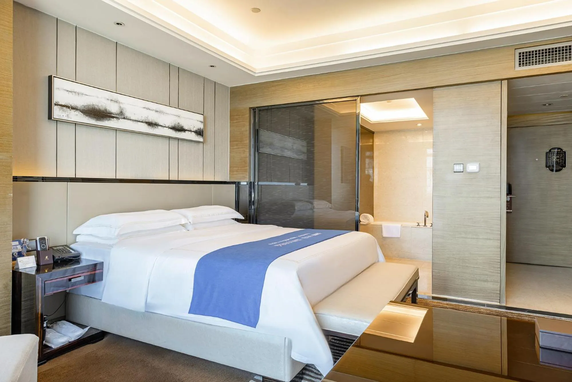 Bed in Shenzhen LANGYUE International Hotel