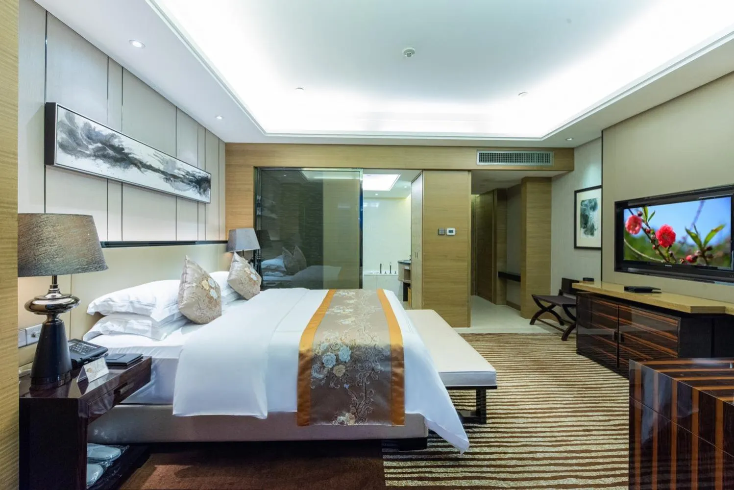 Bed in Shenzhen LANGYUE International Hotel