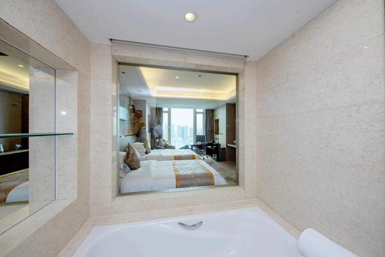 Bed in Shenzhen LANGYUE International Hotel