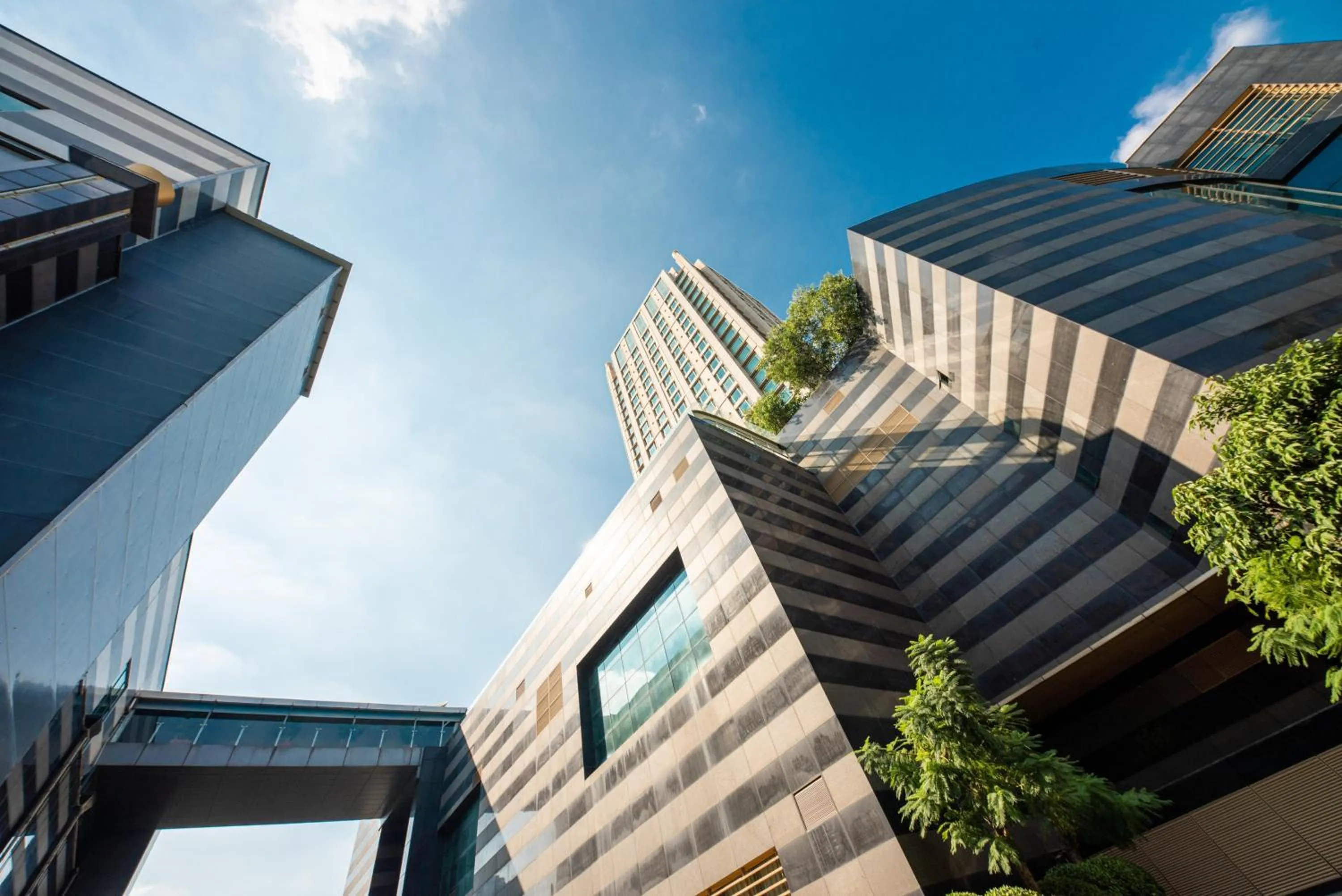 Property building in Shenzhen LANGYUE International Hotel