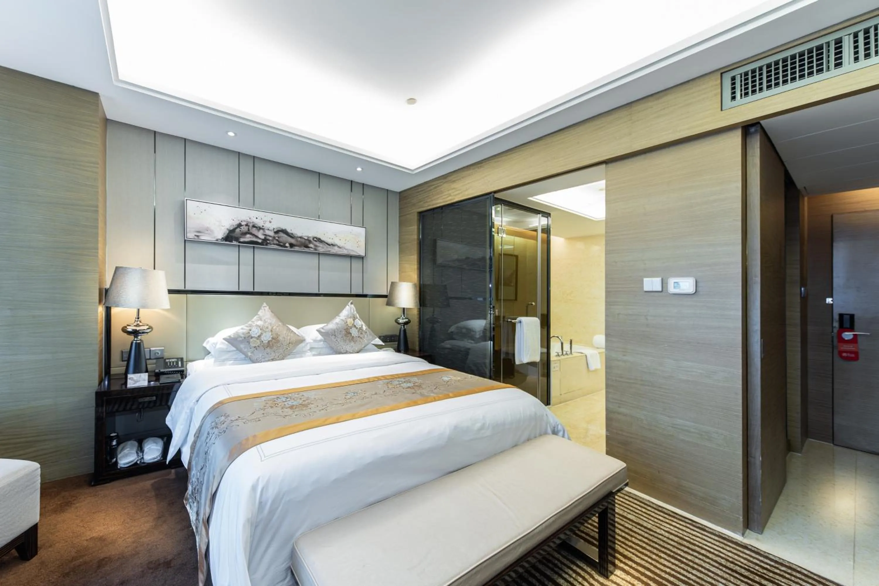 Bed in Shenzhen LANGYUE International Hotel