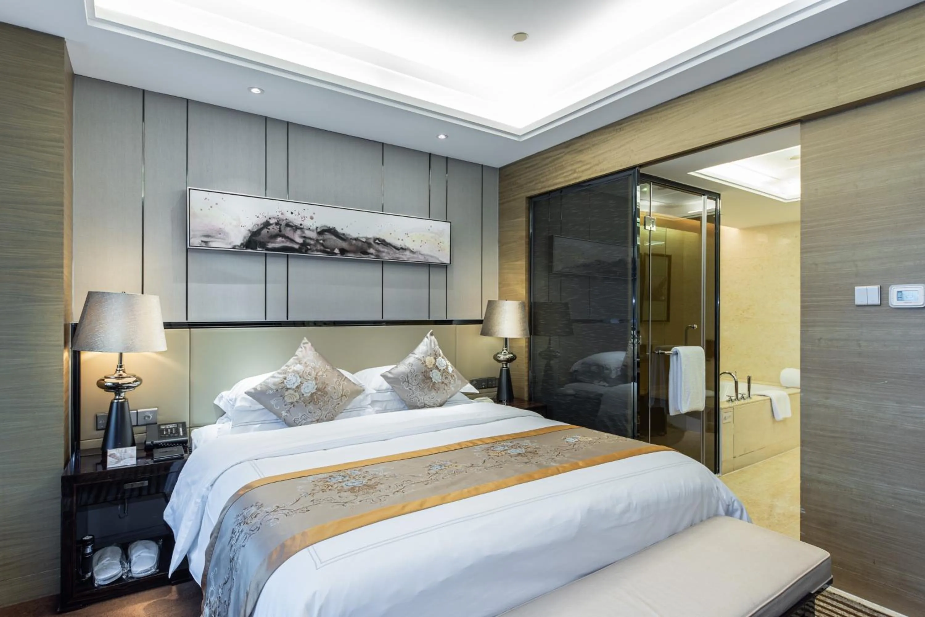 Bed in Shenzhen LANGYUE International Hotel