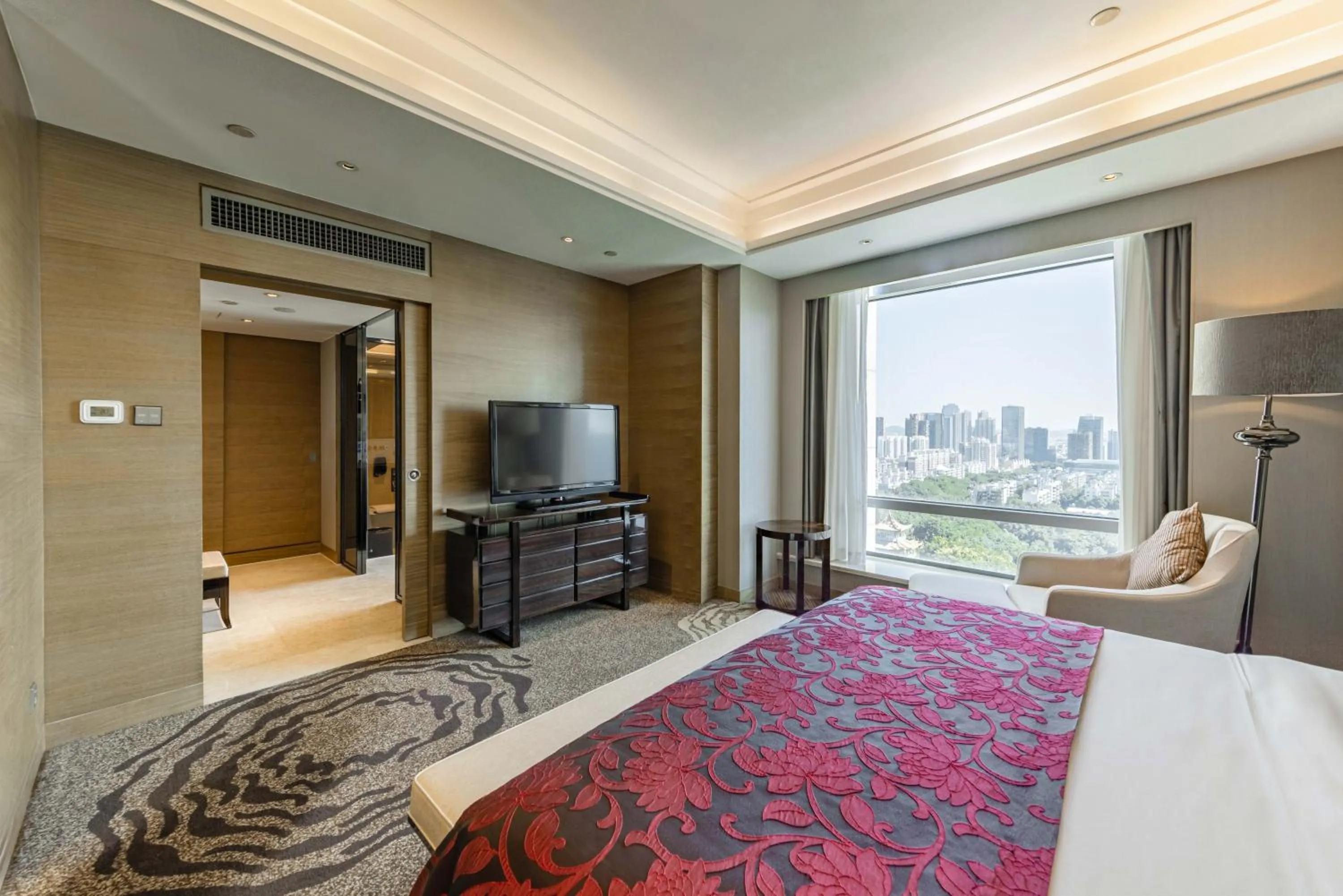 Bed in Shenzhen LANGYUE International Hotel