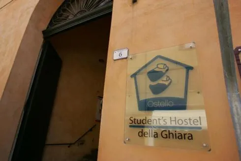 Facade/entrance in Student's Hostel Della Ghiara