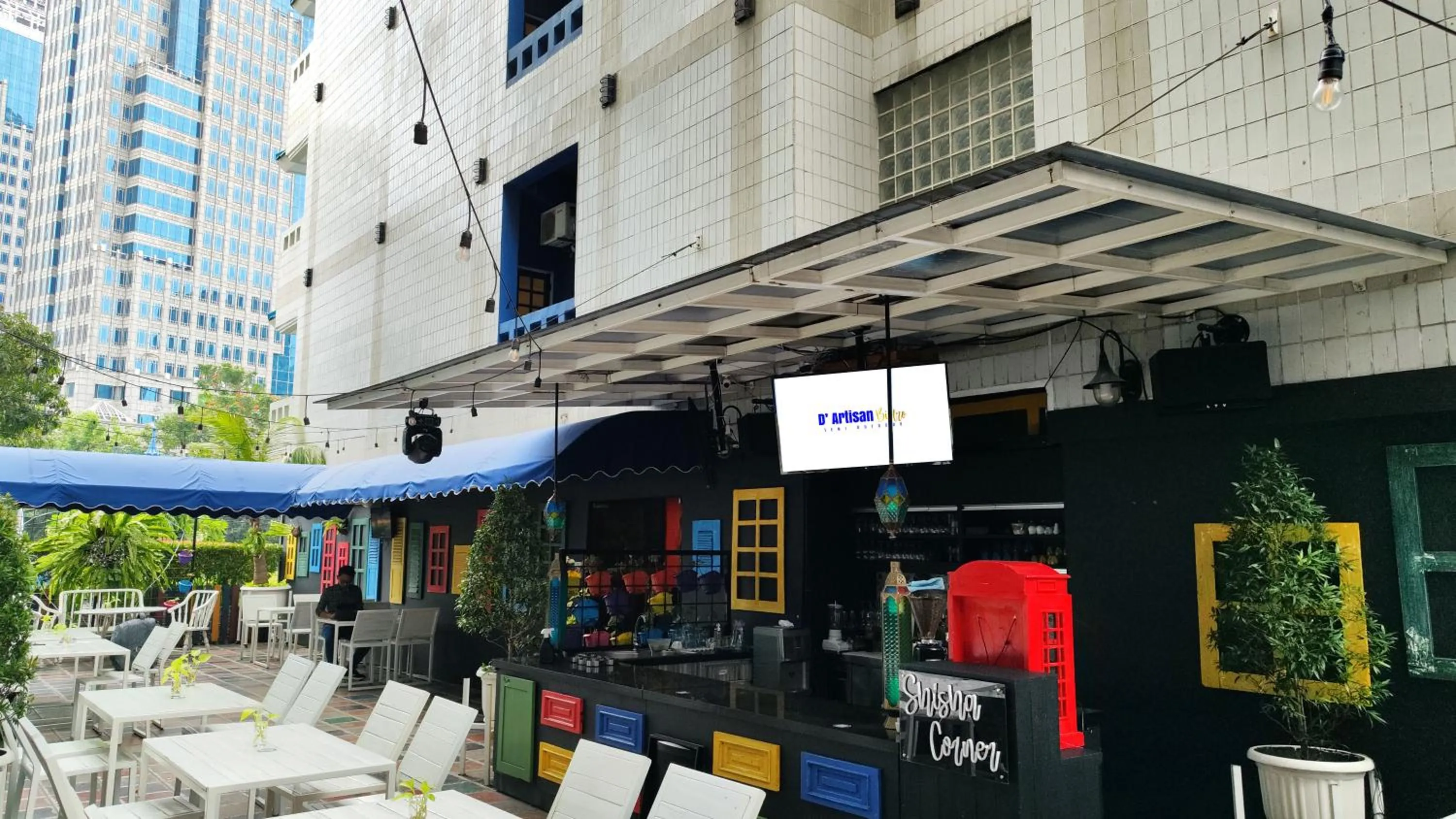 Restaurant/places to eat in 1O1 URBAN Jakarta Thamrin