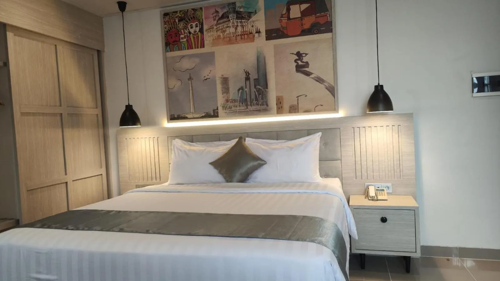 Bed in 1O1 URBAN Jakarta Thamrin