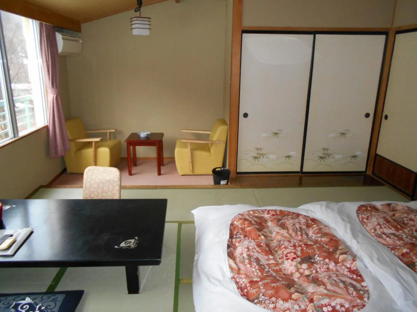 Photo of the whole room, Bed in Hotel Yunojin