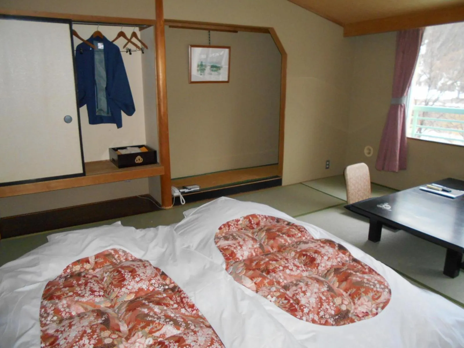 Photo of the whole room, Bed in Hotel Yunojin