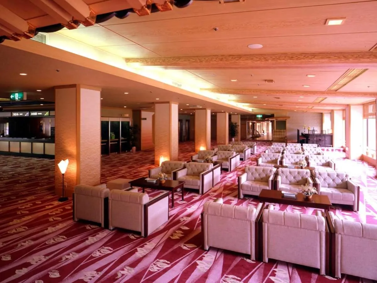 Communal lounge/ TV room in Hotel Yumoto