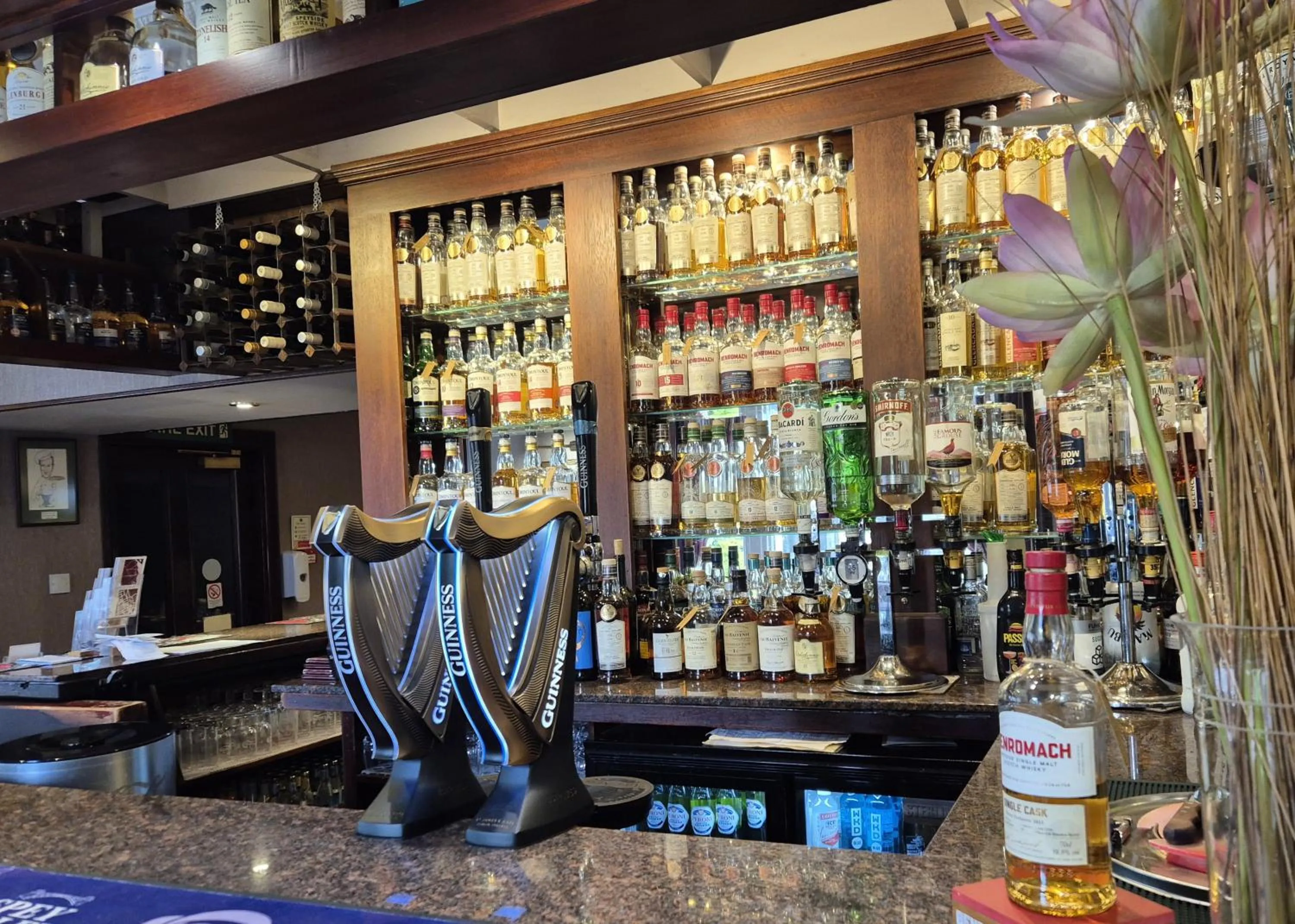 Lounge or bar in Sunninghill Hotel