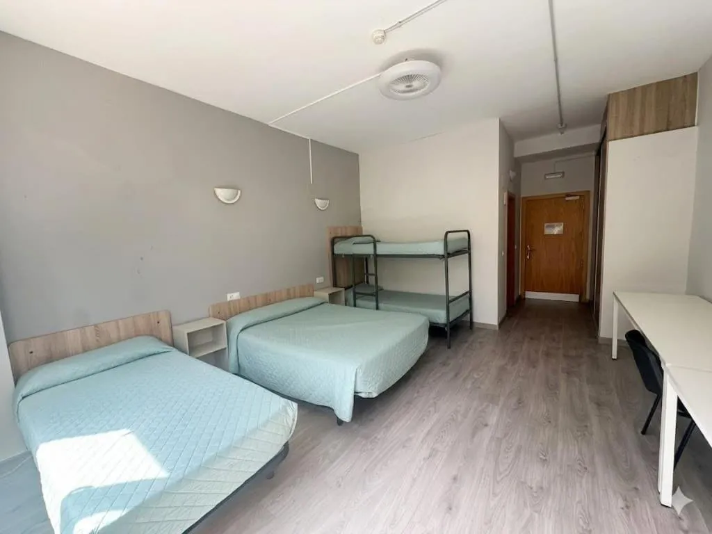 Bed in Residencia Albergue Jaca