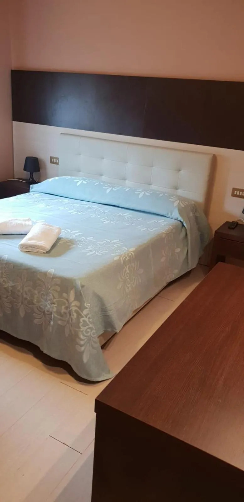 Bed in Hotel Colombo