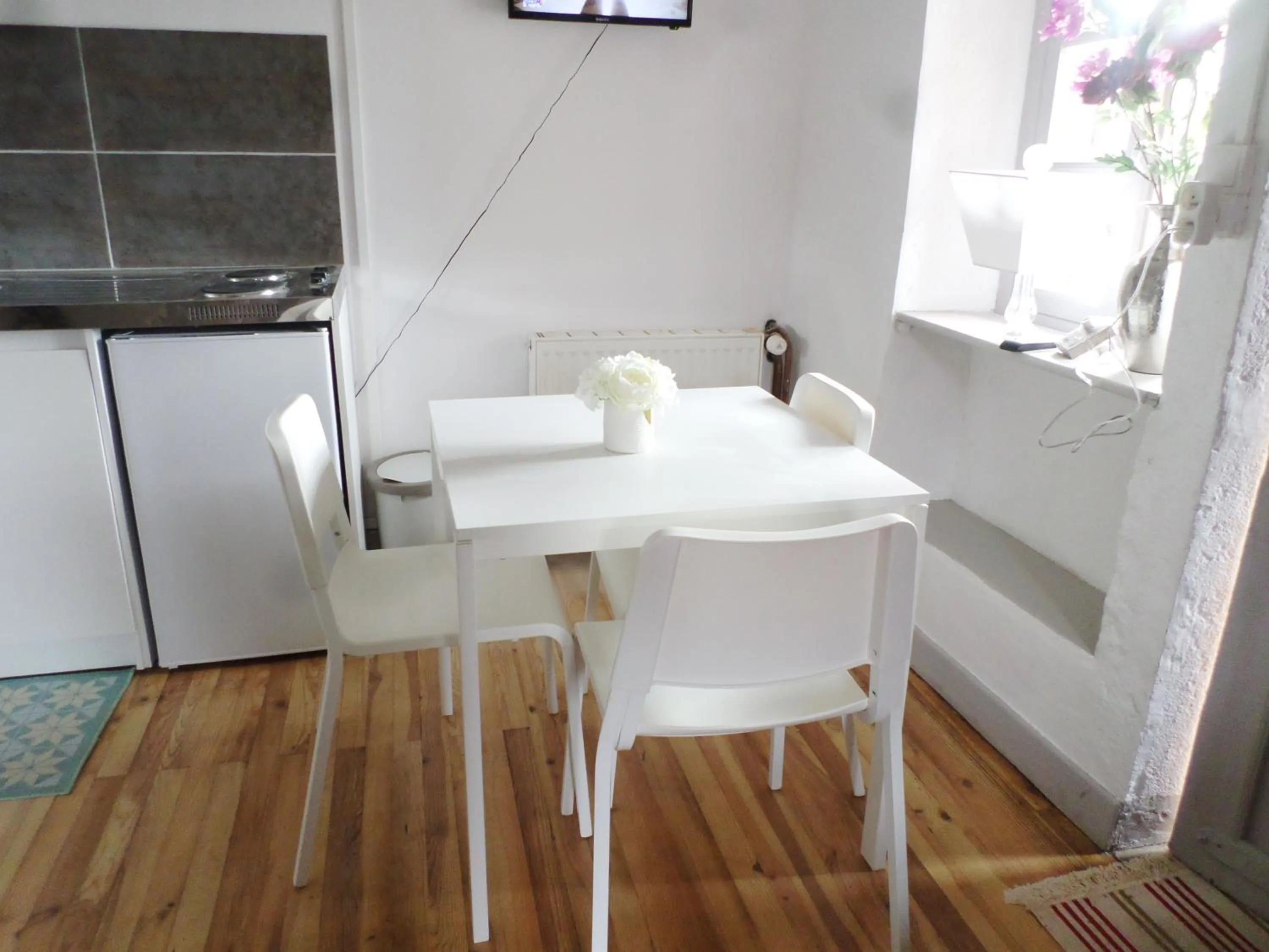 Dining area in Les Marronniers