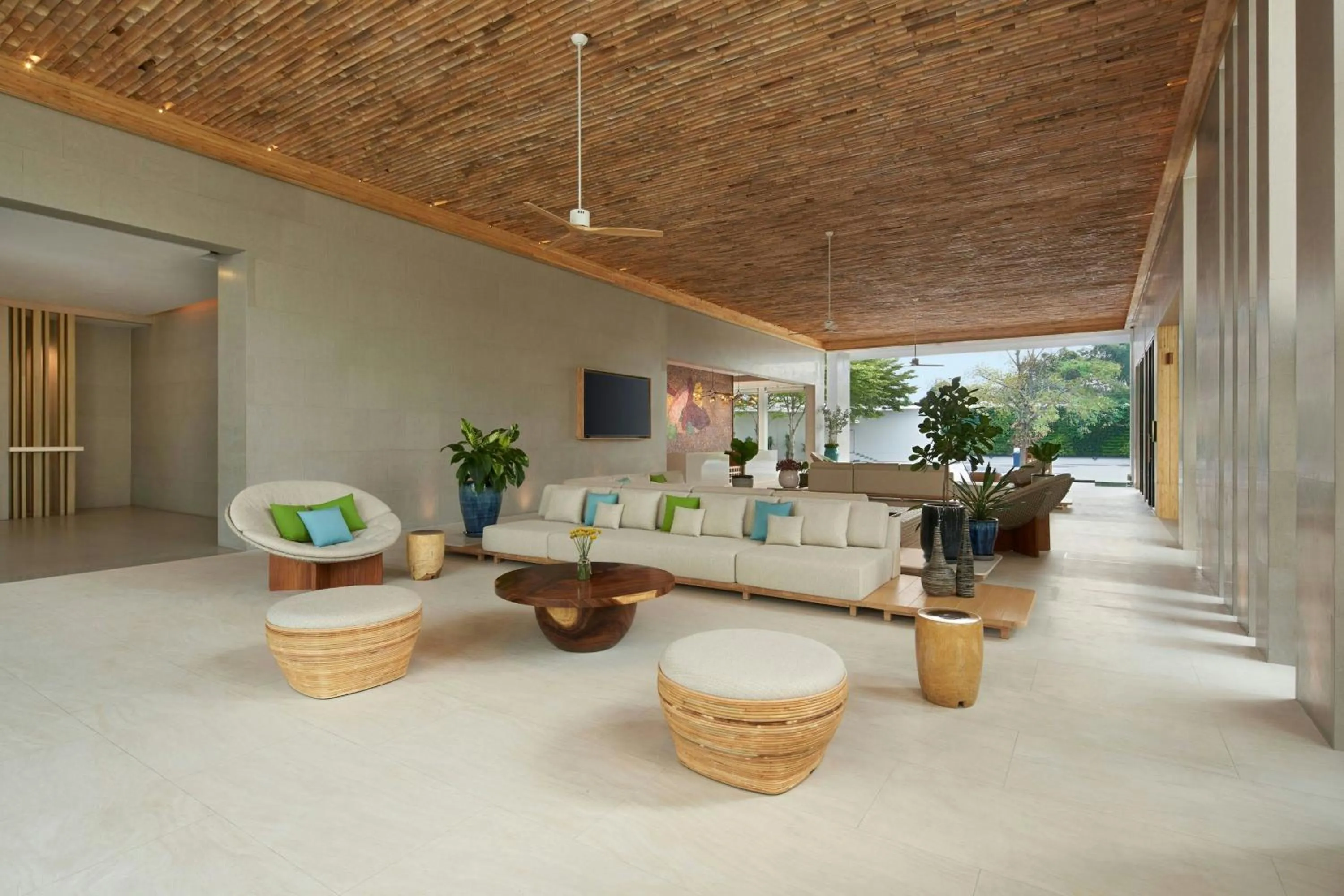 Lobby or reception in Le Meridien Phuket Mai Khao Beach Resort