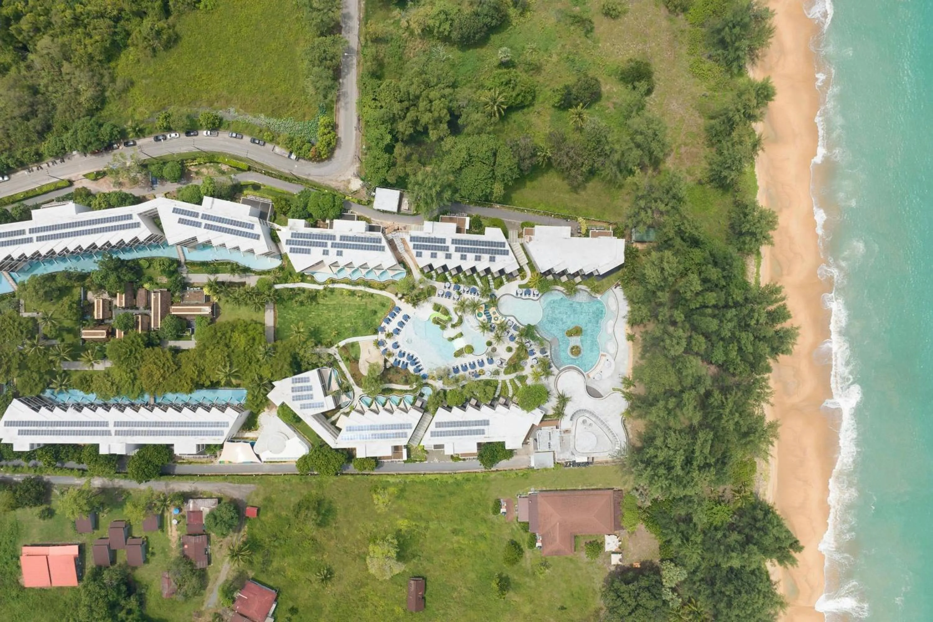 Property building in Le Meridien Phuket Mai Khao Beach Resort