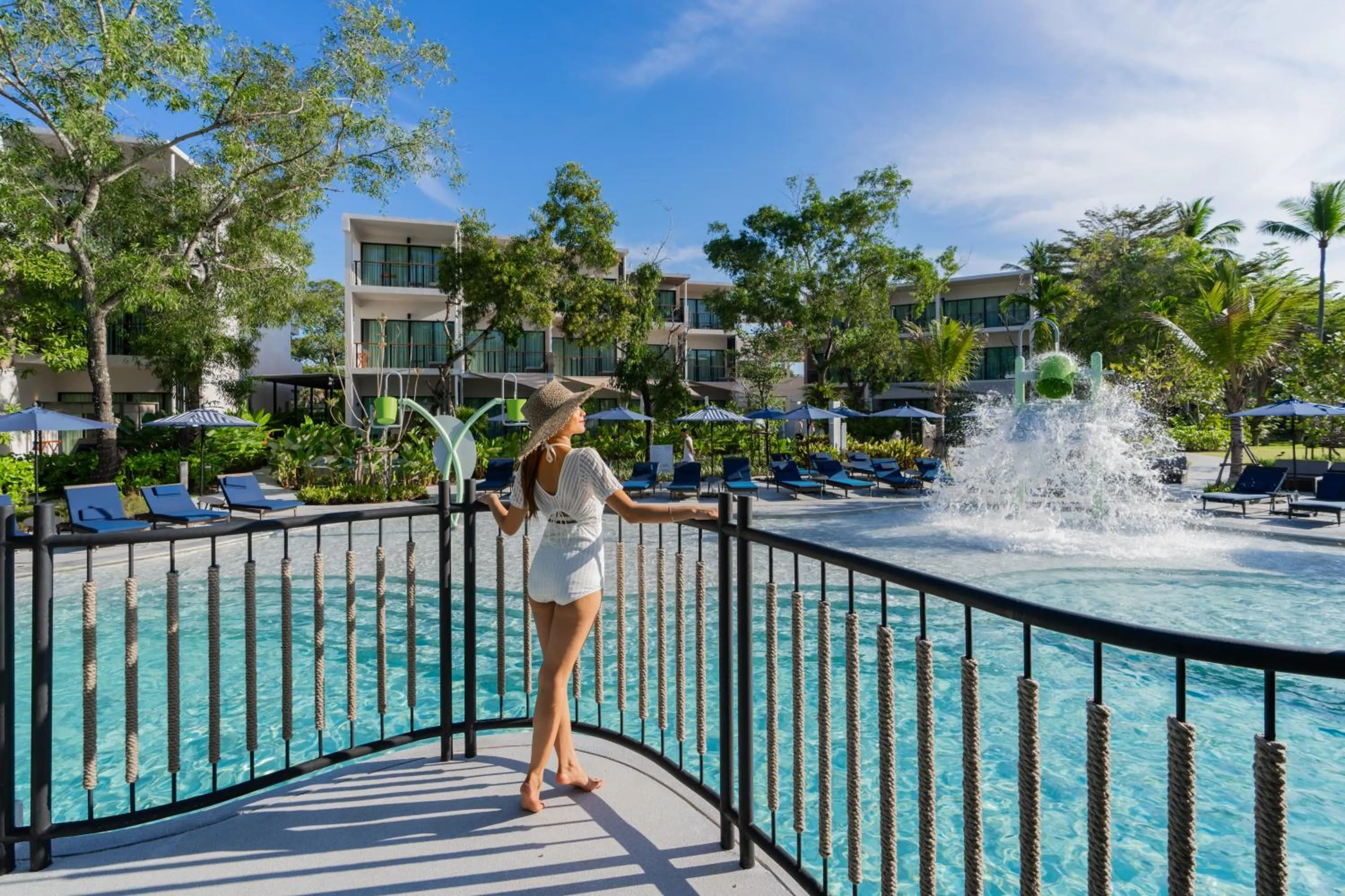 Property building in Le Meridien Phuket Mai Khao Beach Resort