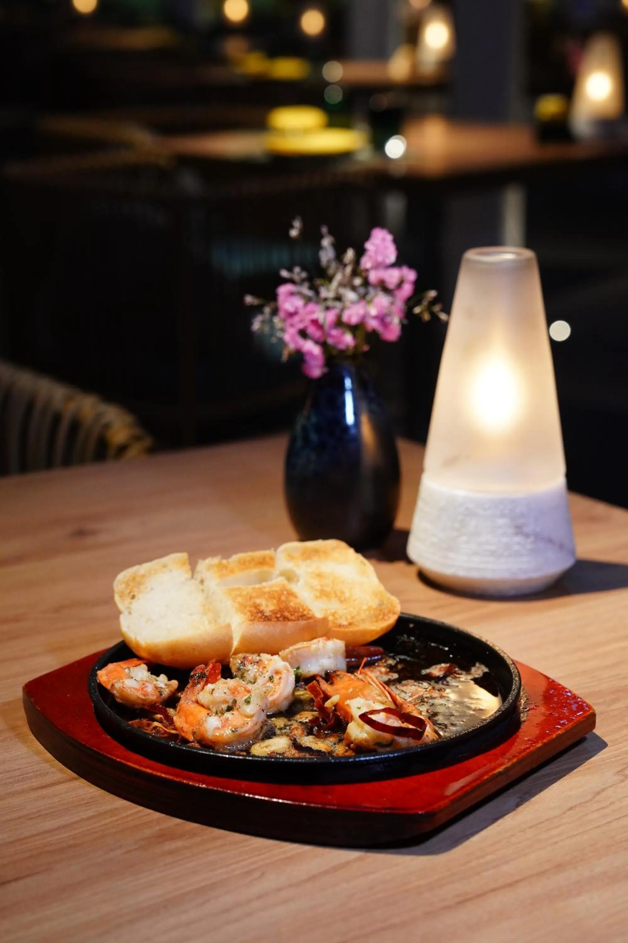 Restaurant/places to eat in Le Meridien Phuket Mai Khao Beach Resort