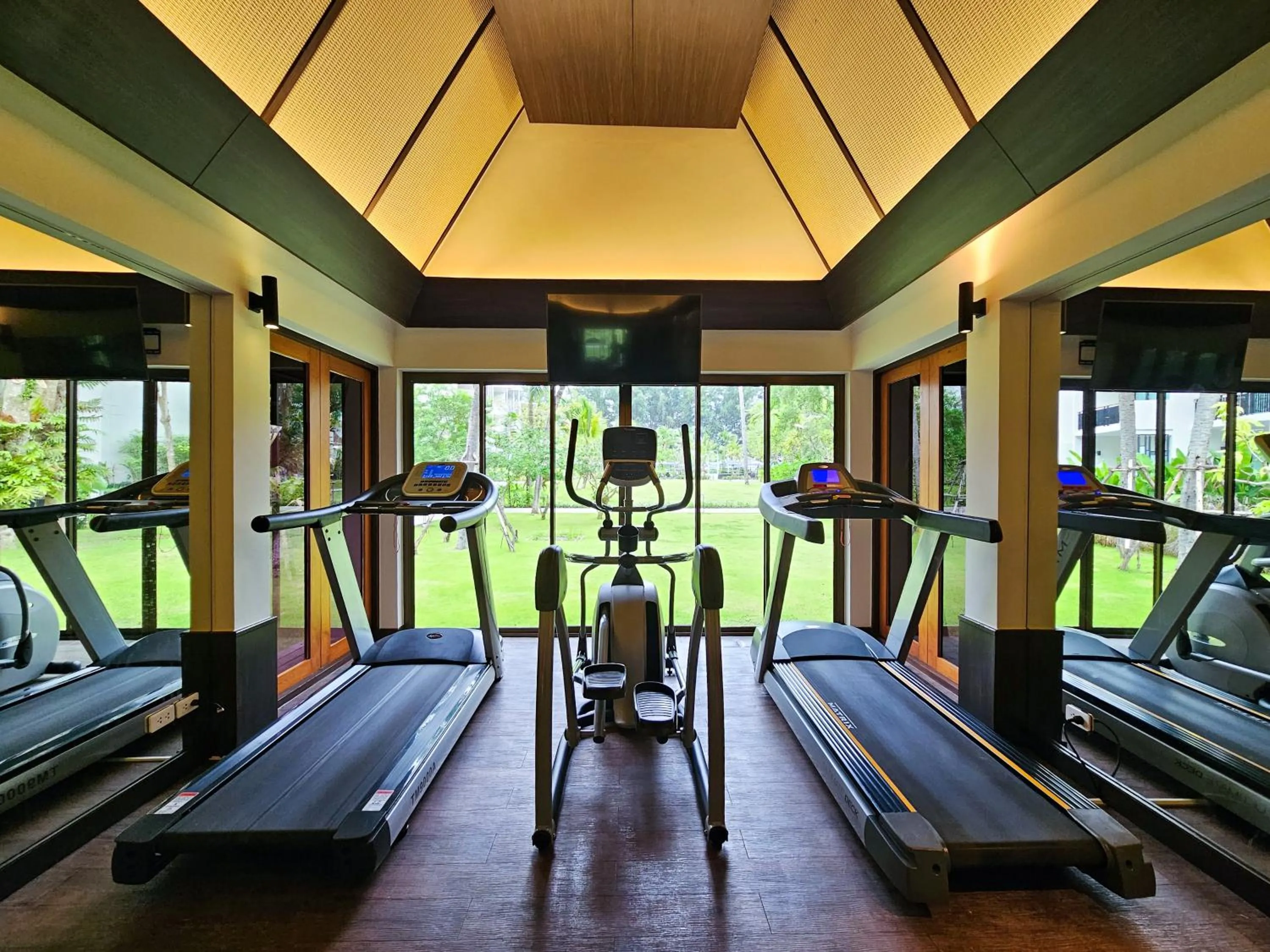 Day in Le Meridien Phuket Mai Khao Beach Resort