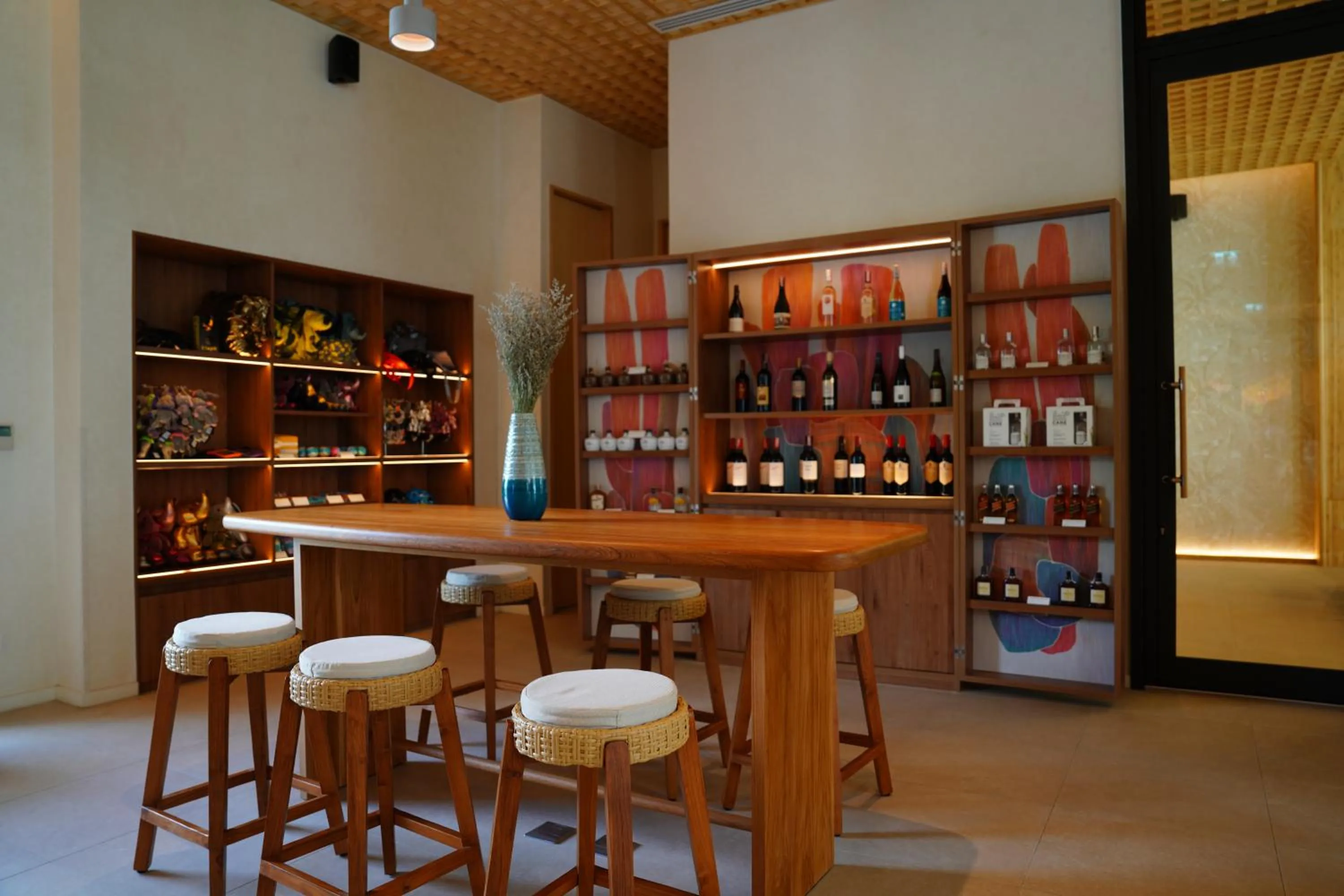 Restaurant/places to eat in Le Meridien Phuket Mai Khao Beach Resort