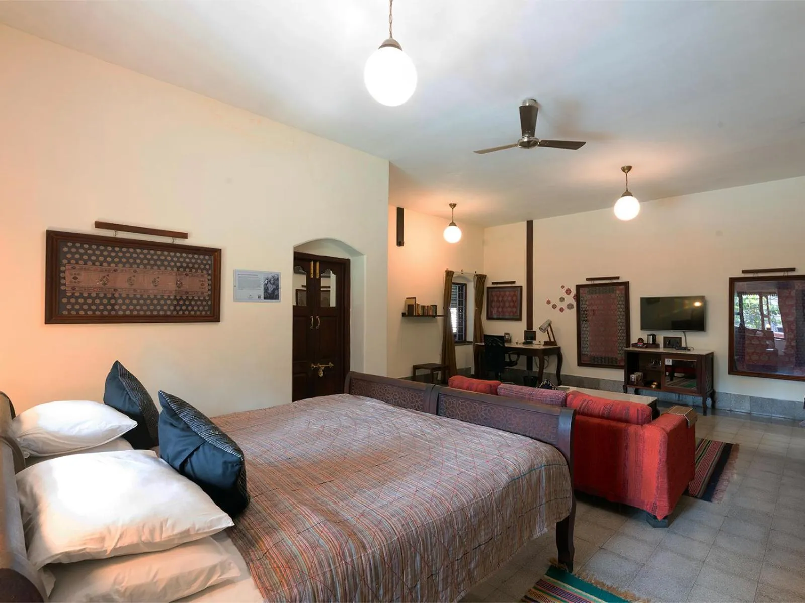 Bed in The House of MG-A Heritage Hotel, Ahmedabad