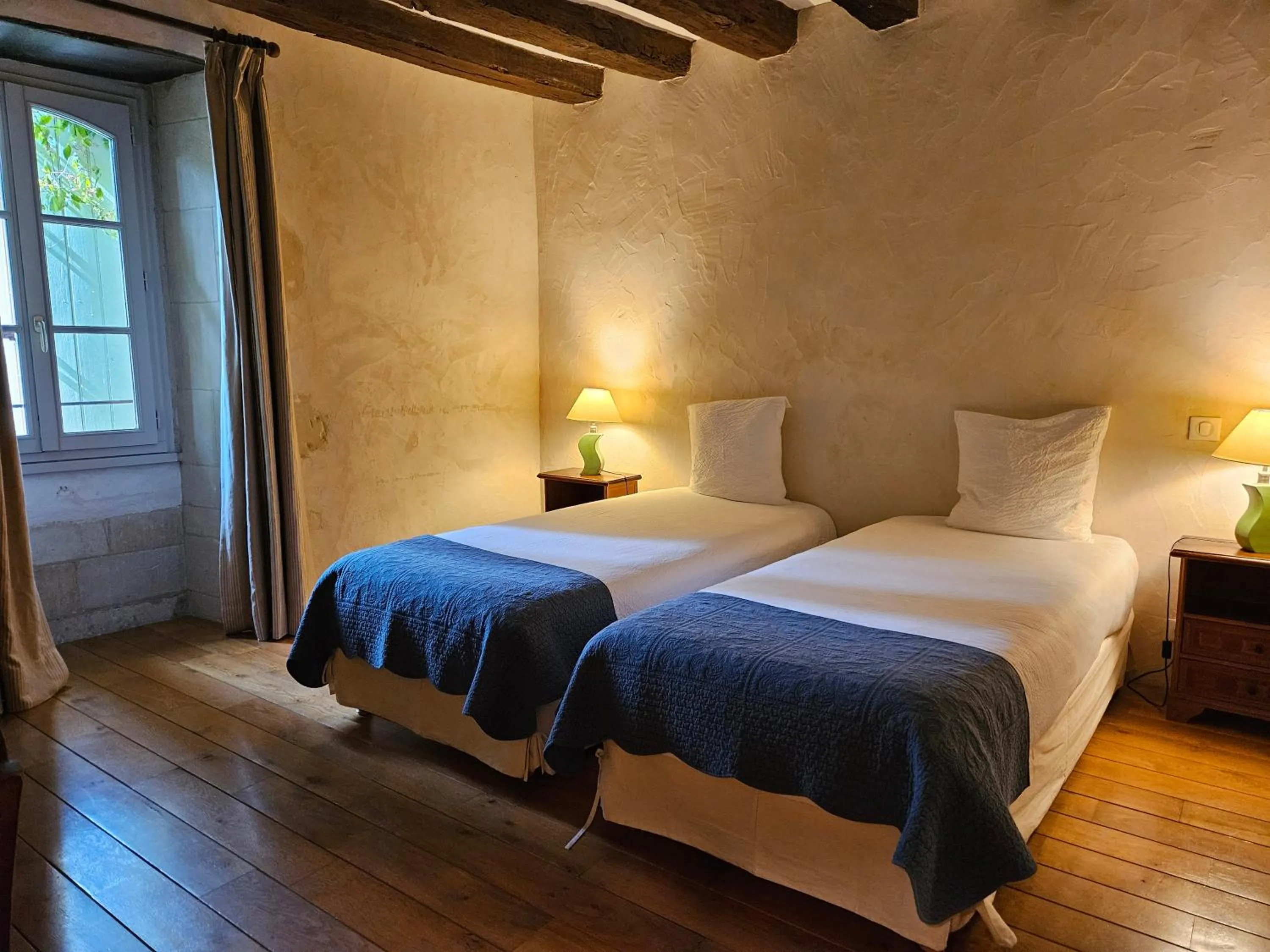 Bedroom, Bed in Logis Hôtel Restaurant Relais de la Mothe