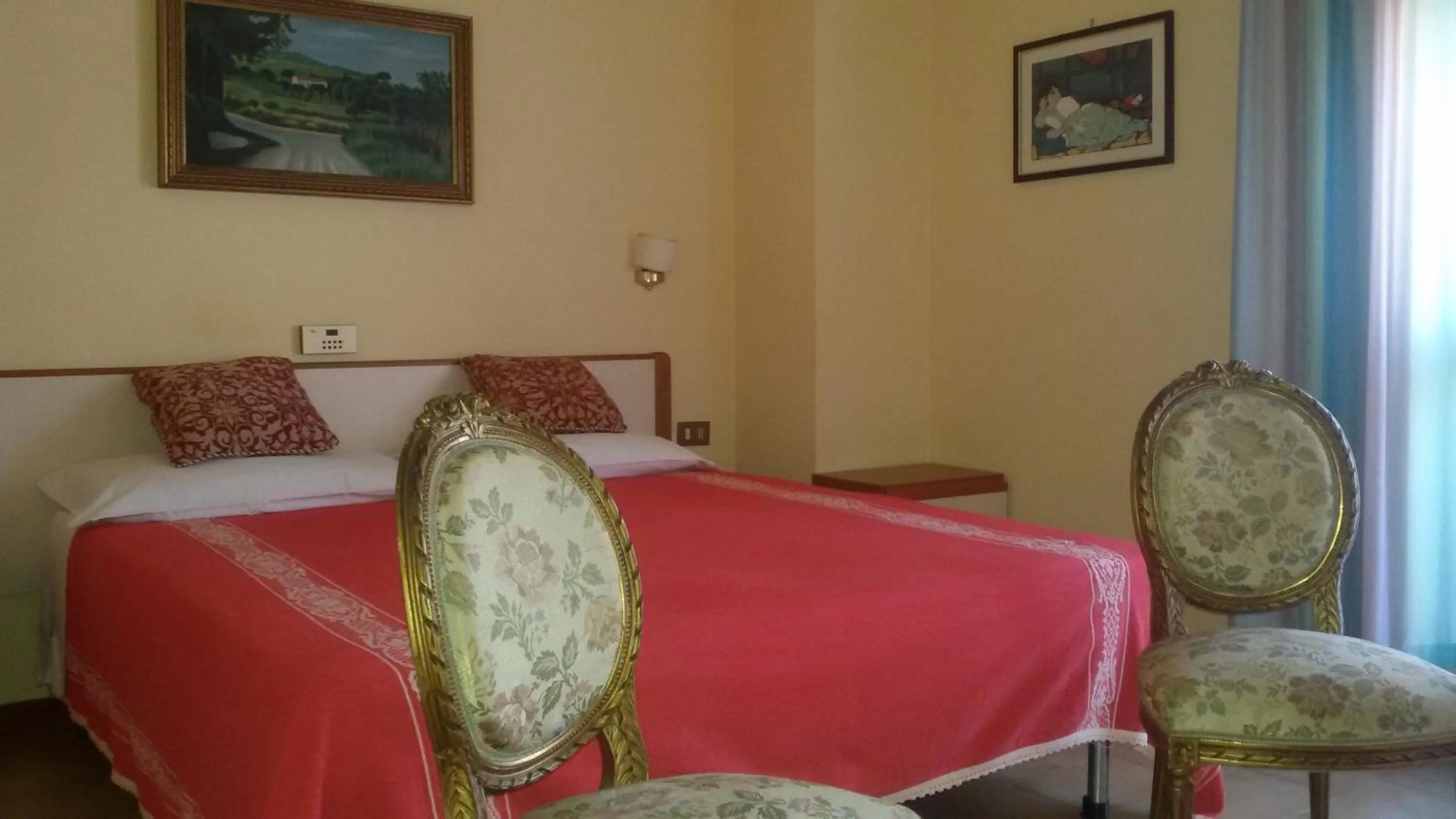 Photo of the whole room, Bed in Hotel Le Vigne