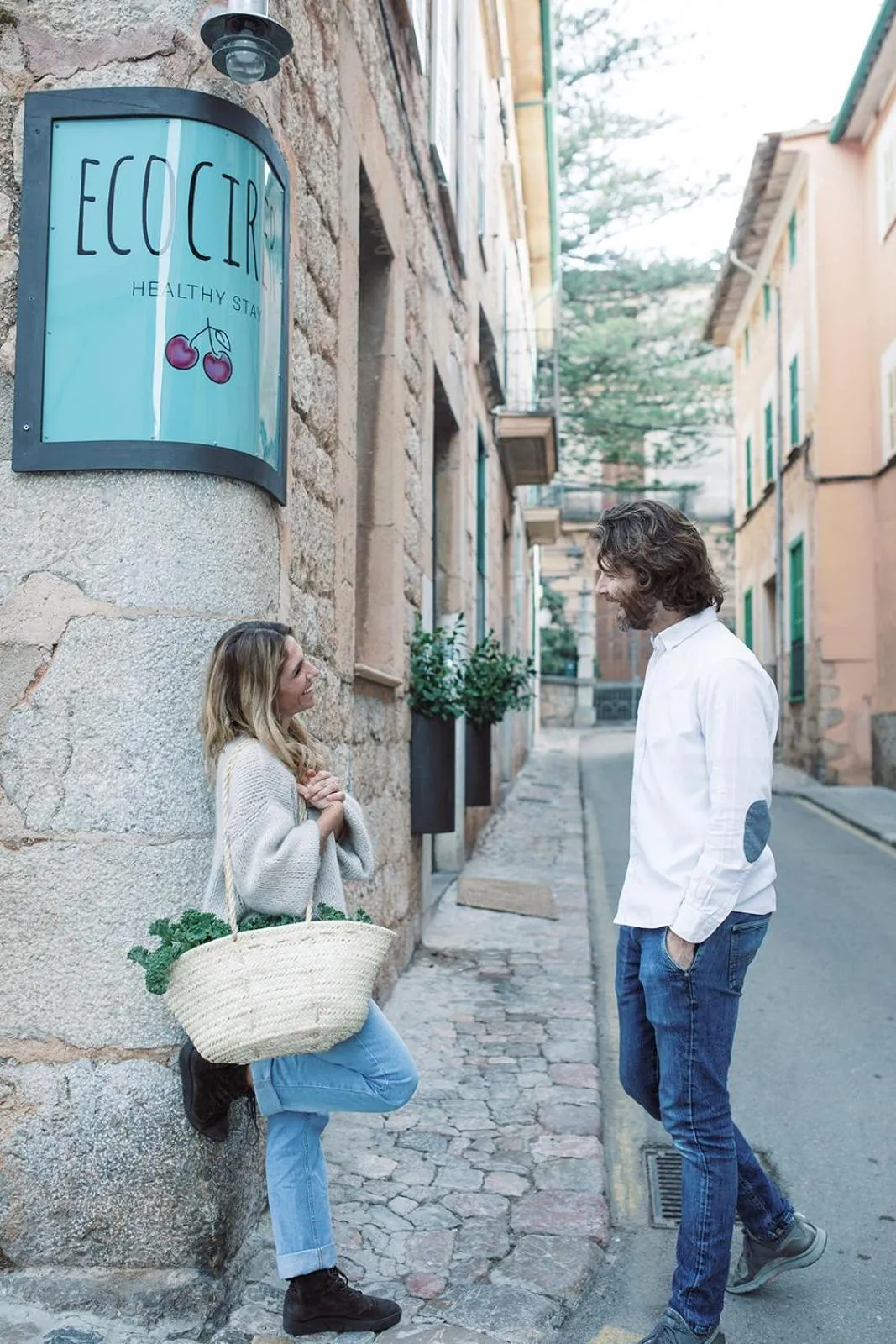 Family in Ecocirer Healthy Stay