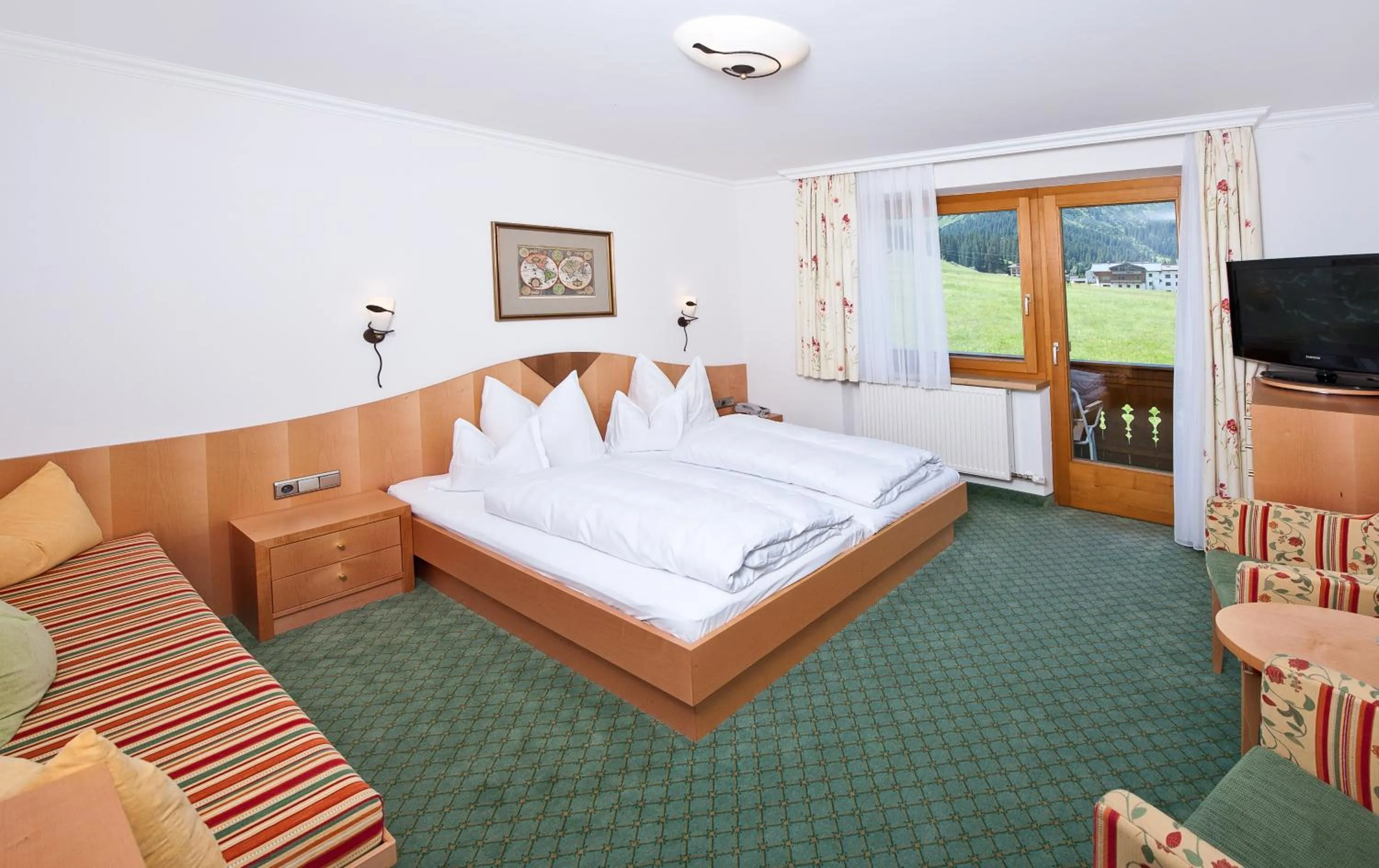 Photo of the whole room, Bed in Hotel - Pension Fortuna