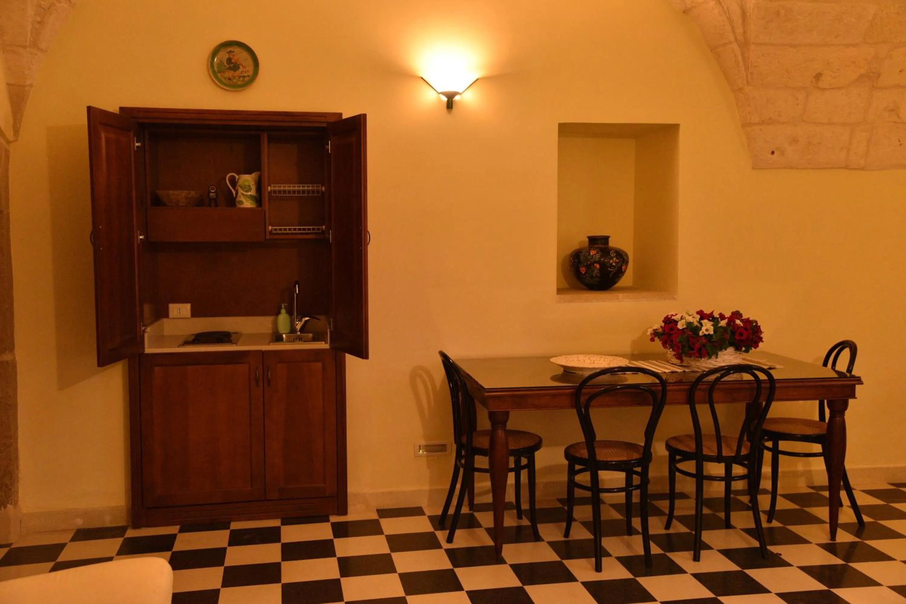 Kitchen or kitchenette in B&B Antica Corte