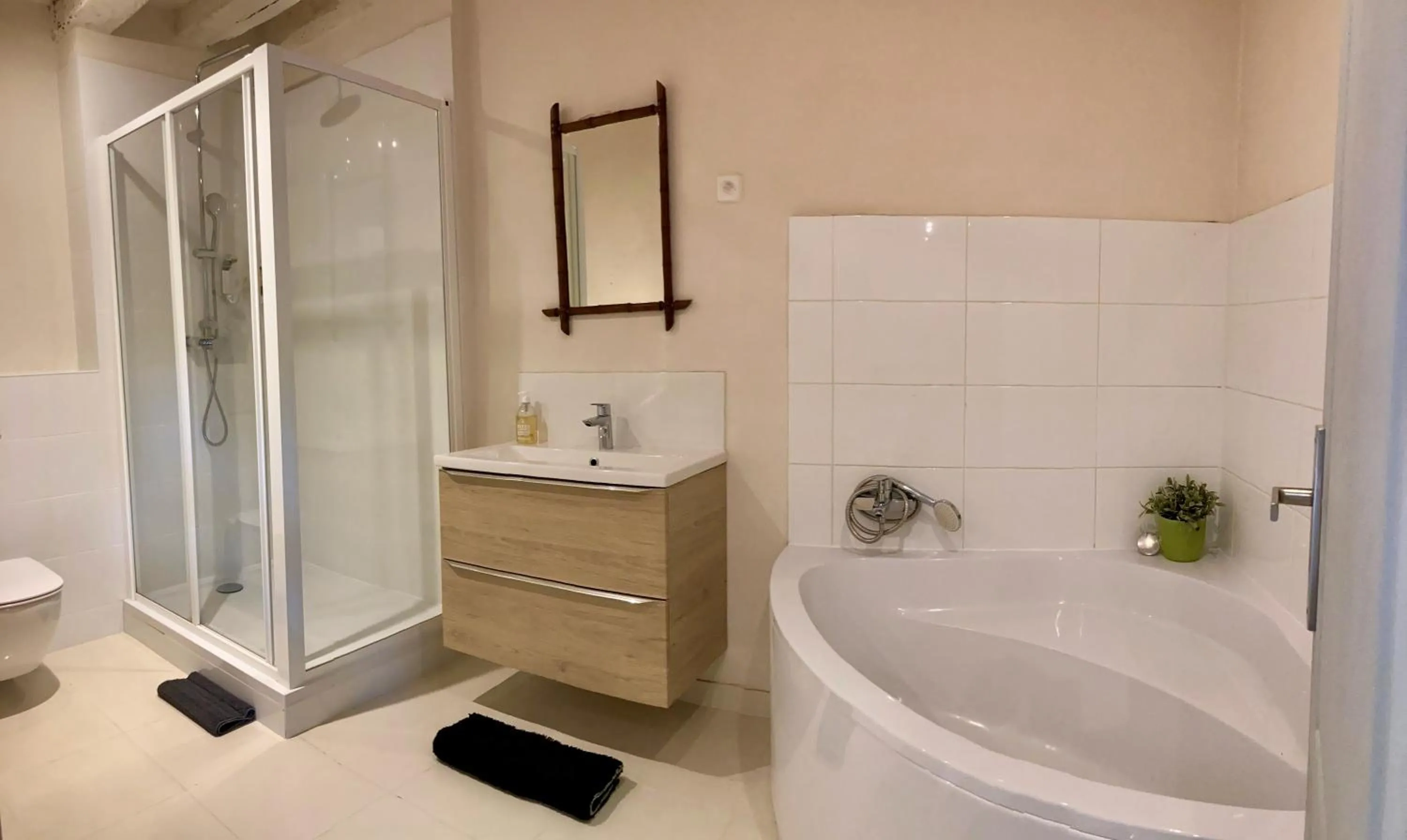 Bathroom in Domaine de la Villa du Moulin de Champie - Plaine de Versailles