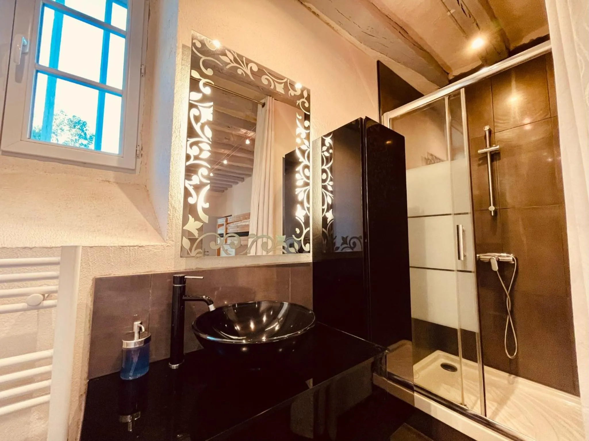 Bathroom in Domaine de la Villa du Moulin de Champie - Plaine de Versailles