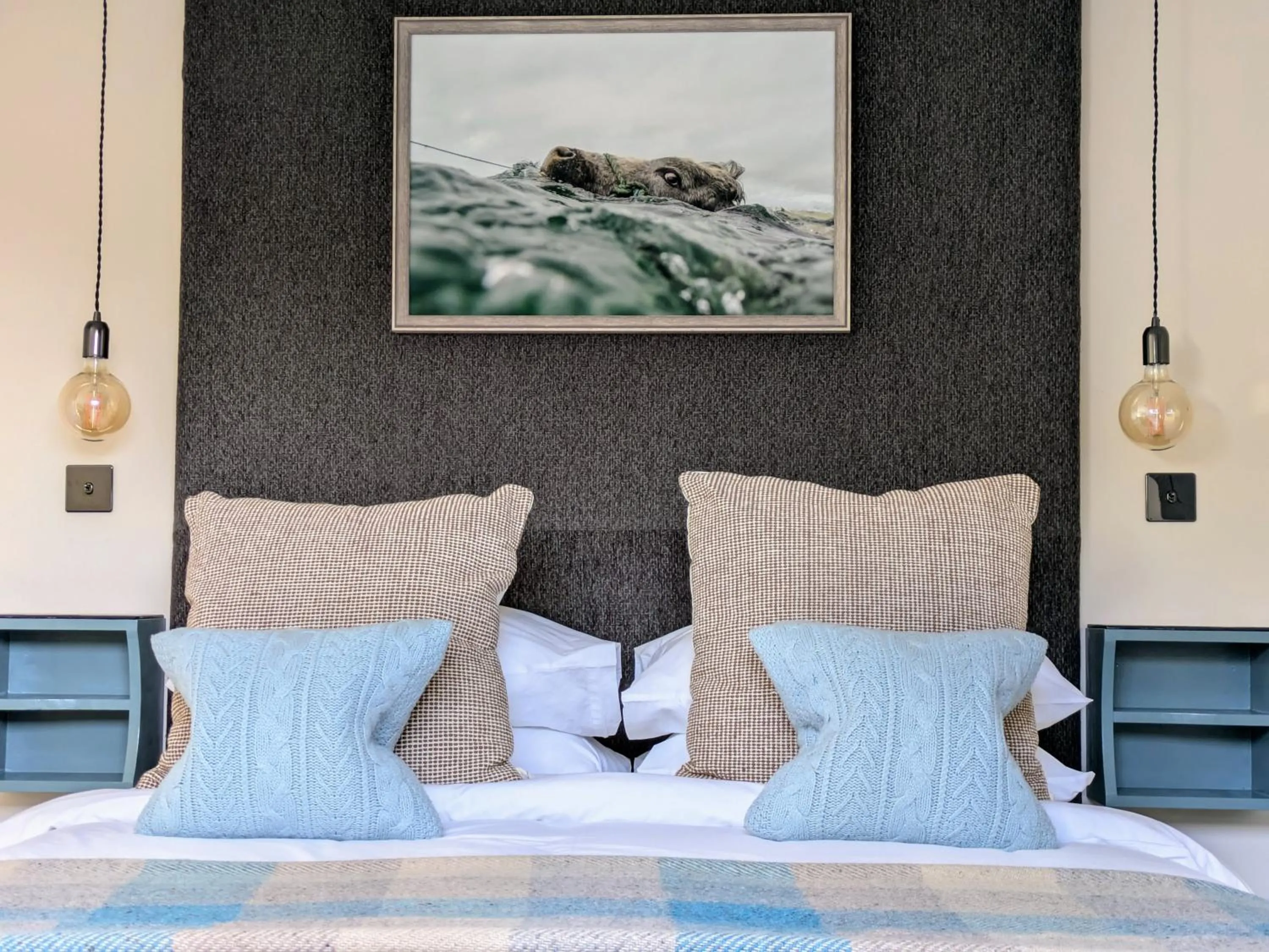 Bed in Hillside Lodge B&B