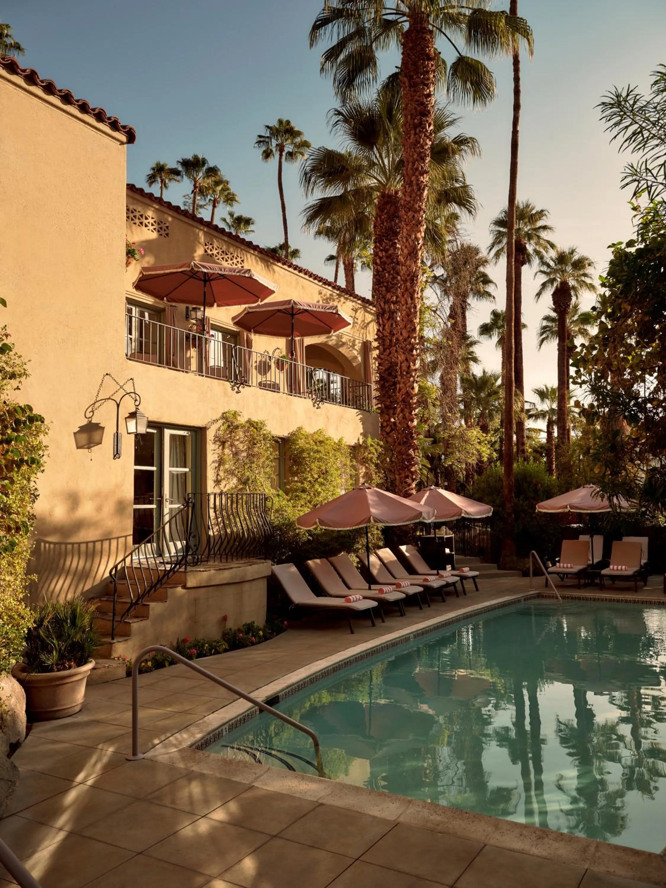Swimming pool in The Willows Palm Springs