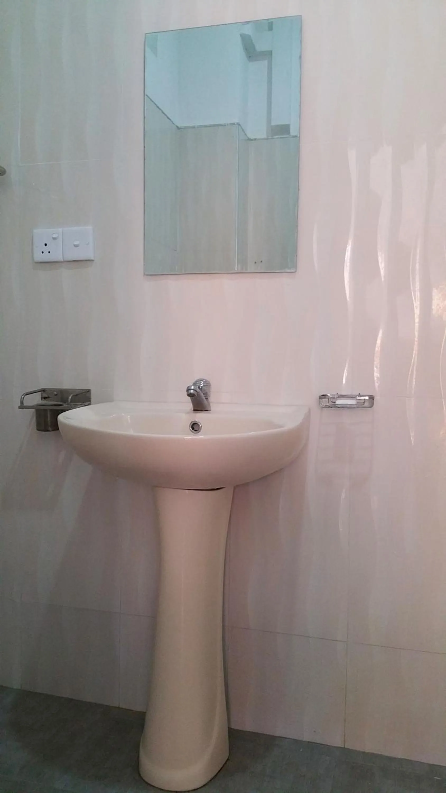 Bathroom in Rivonway Hotel Polonnaruwa