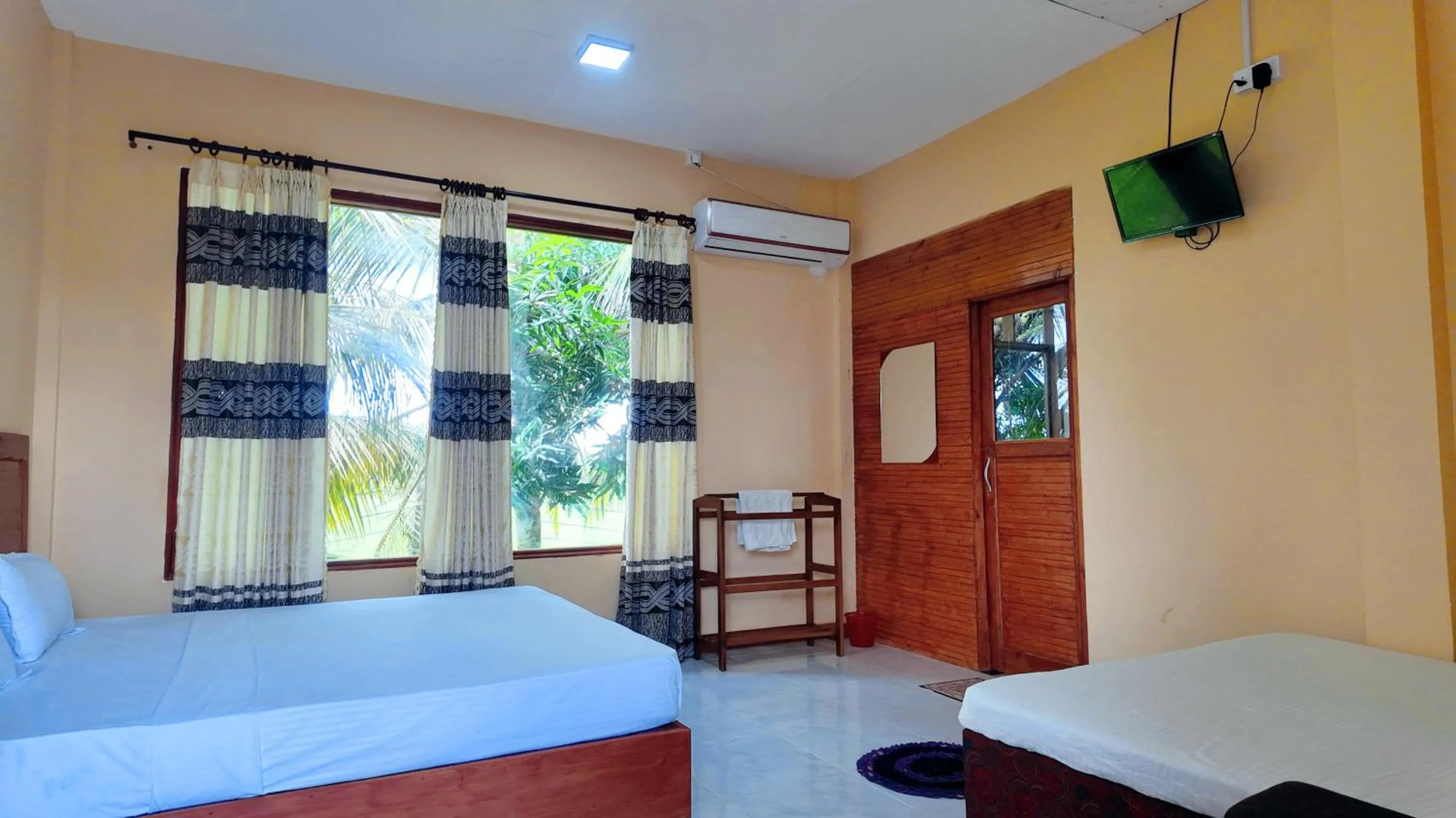 Bedroom, Bed in Rivonway Hotel Polonnaruwa
