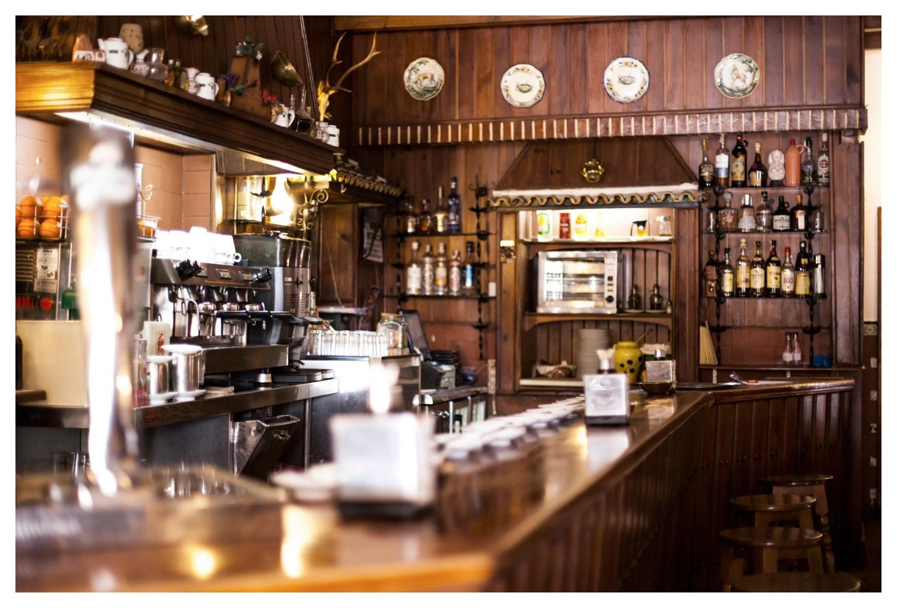 Lounge or bar in El Mesón de Despeñaperros