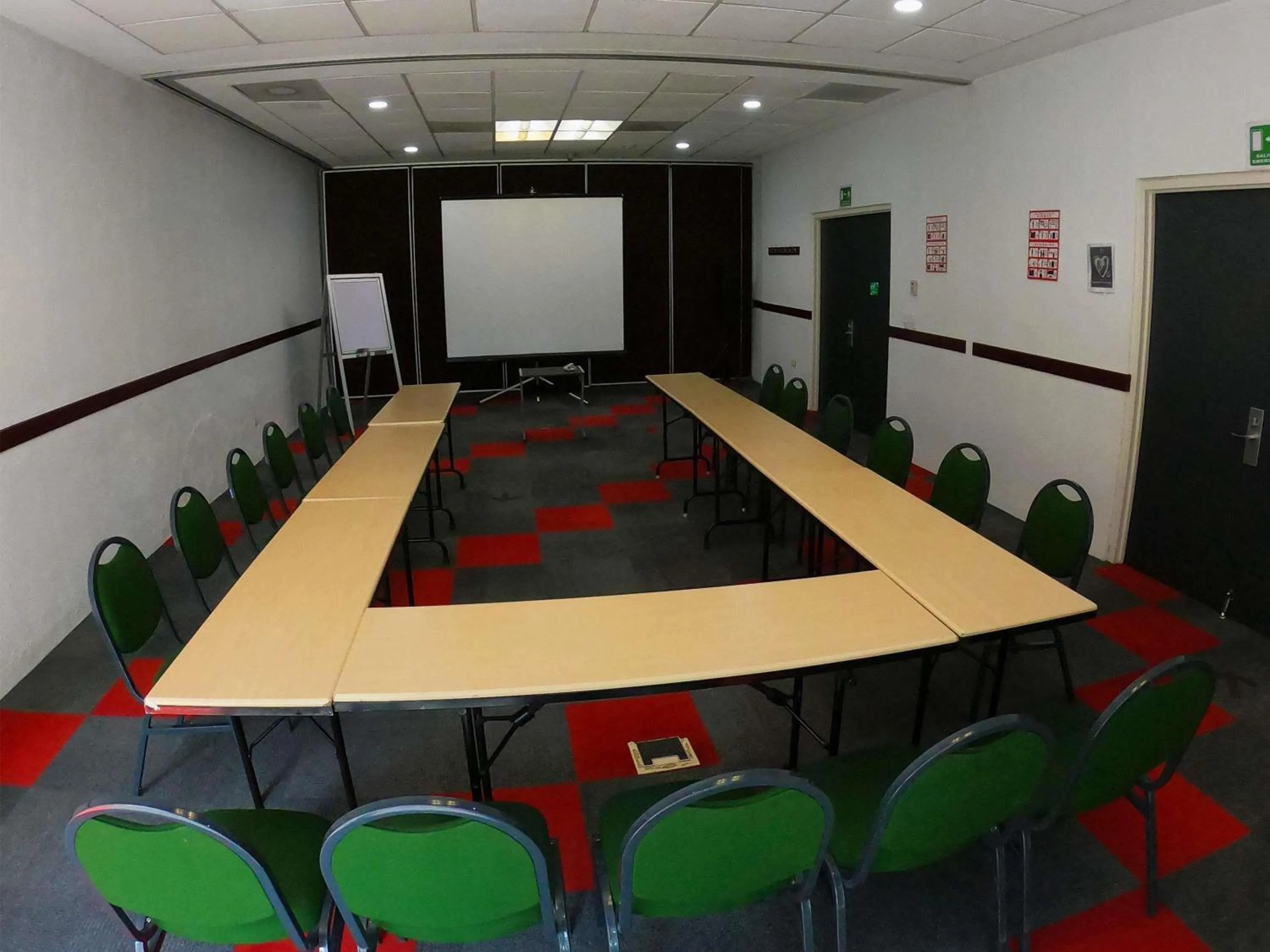 Meeting/conference room in Ibis Mexico Perinorte