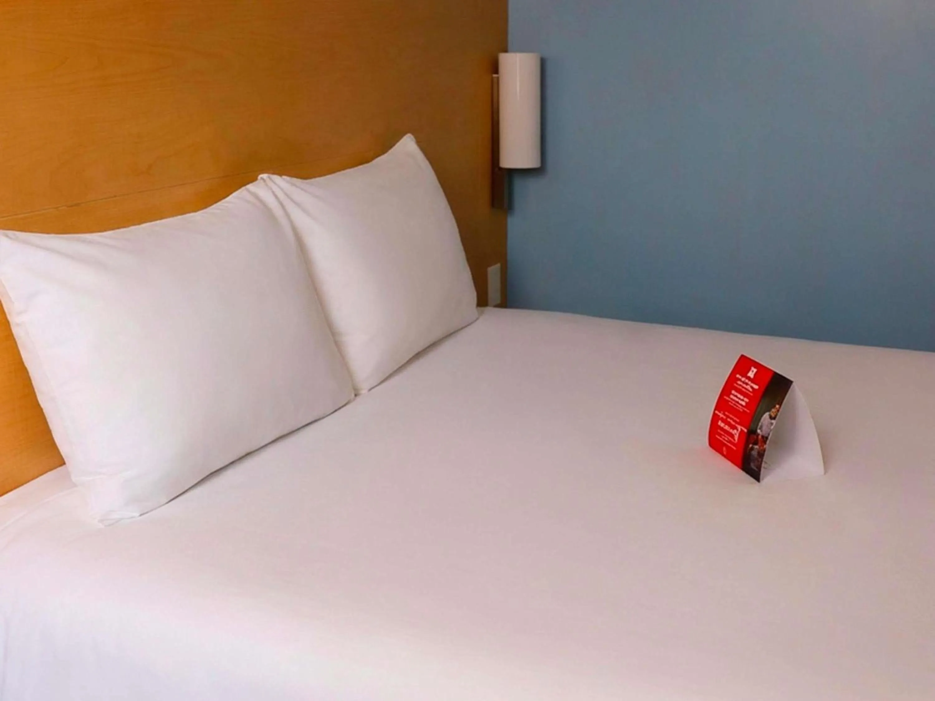 Bedroom, Bed in Ibis Mexico Perinorte