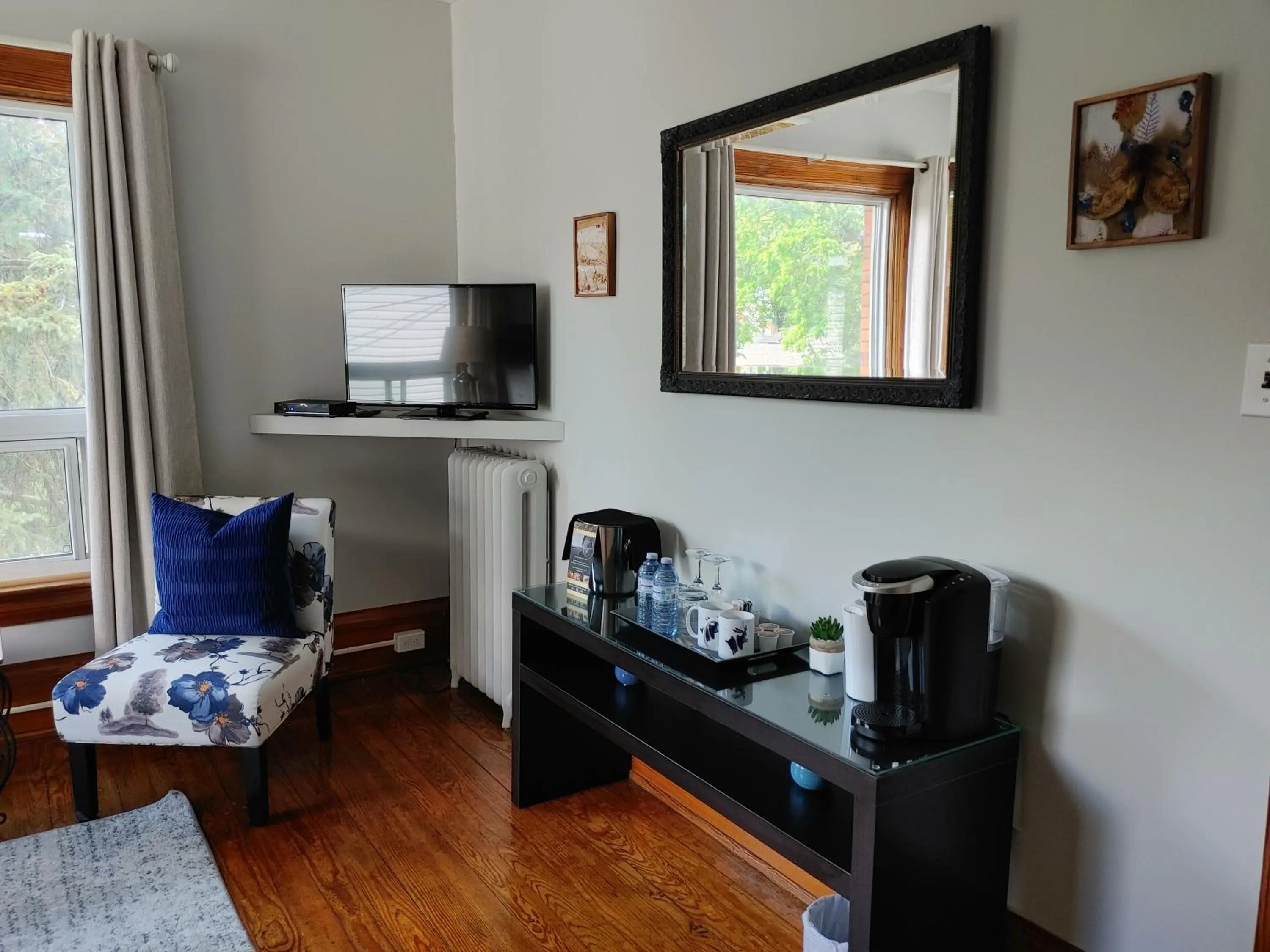 Coffee/tea facilities in Stonewater Manor B&B