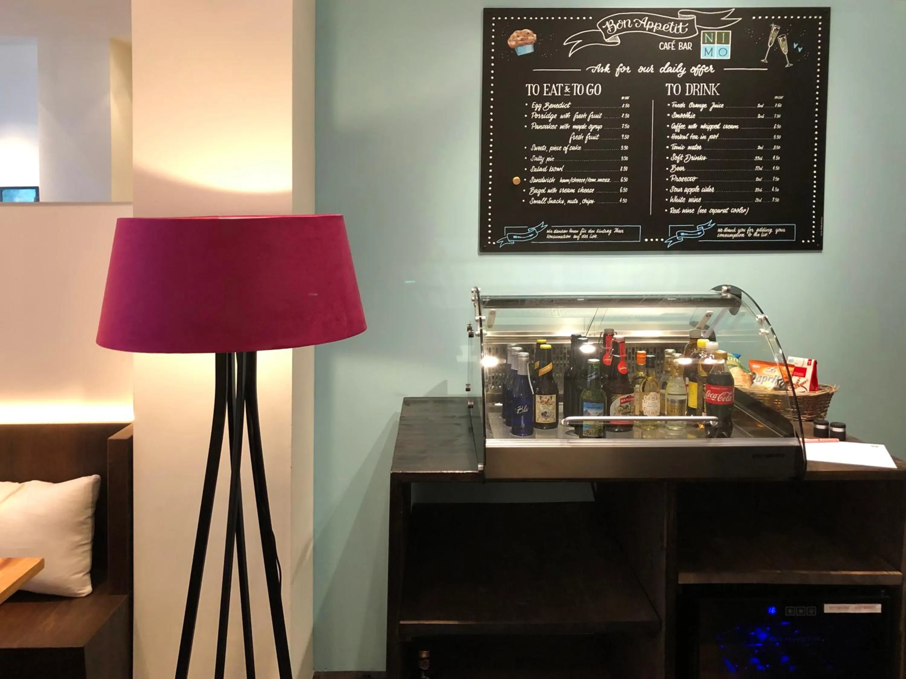 Restaurant/places to eat in Boutique Hotel NI-MO