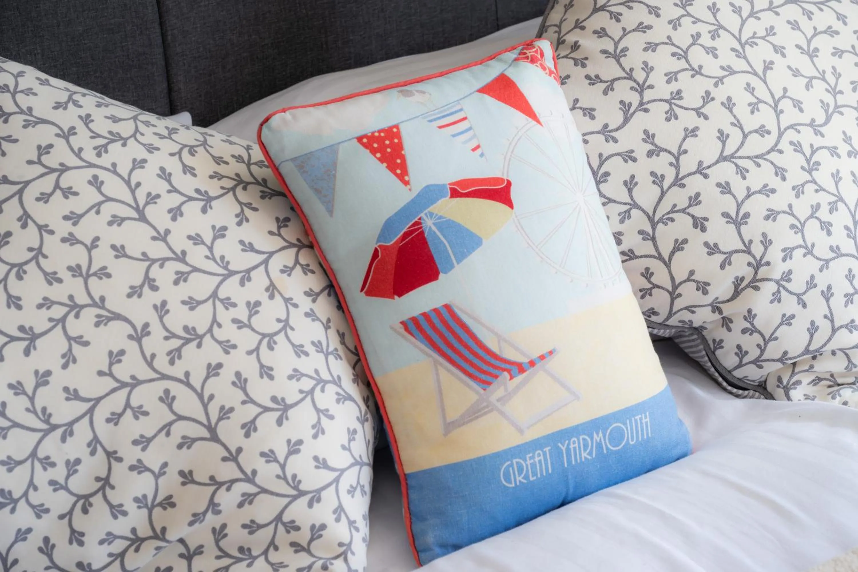 Bedroom, Bed in Dene House