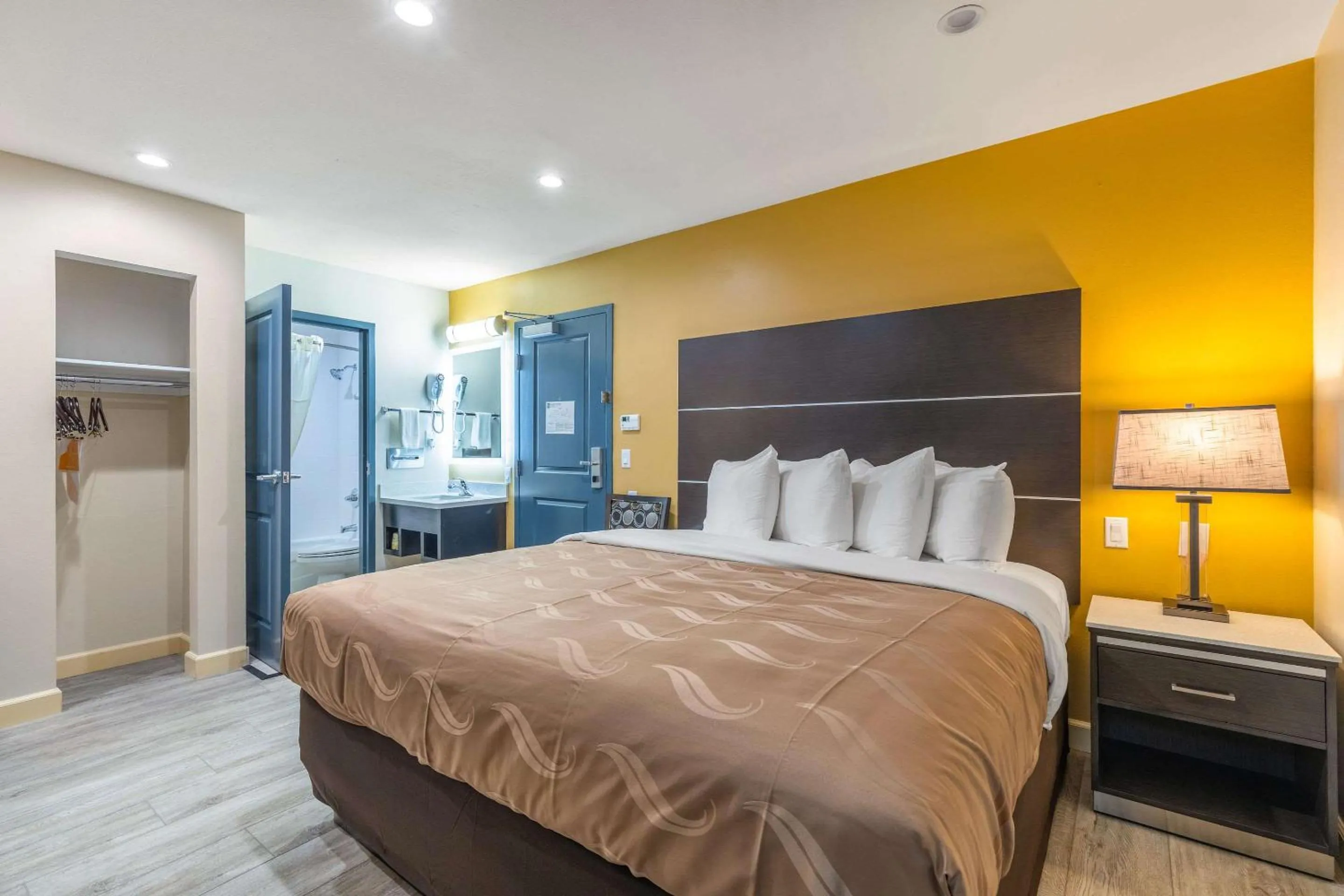 Bedroom, Bed in Quality Inn Banning I-10