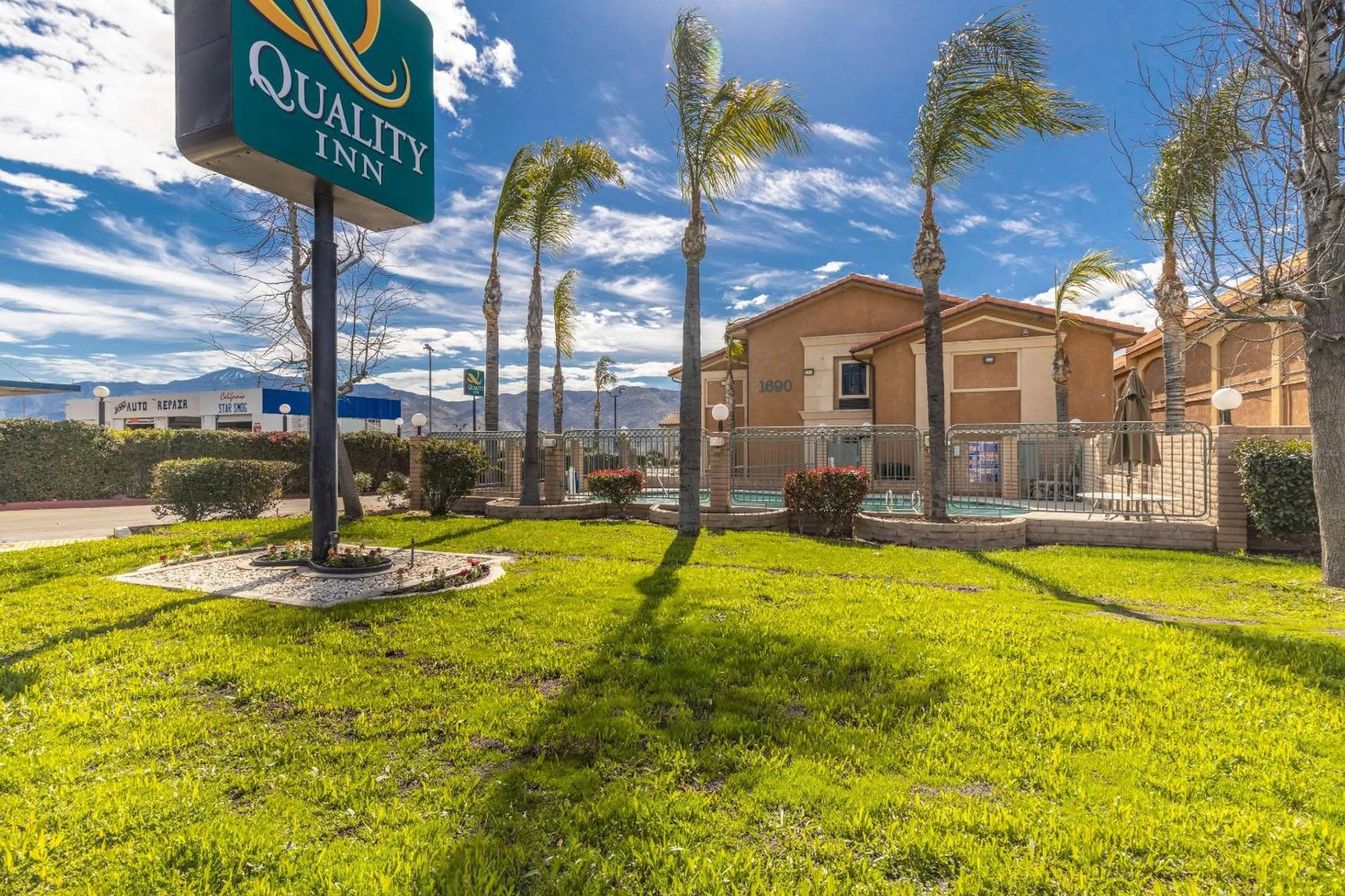 Property building in Quality Inn Banning I-10