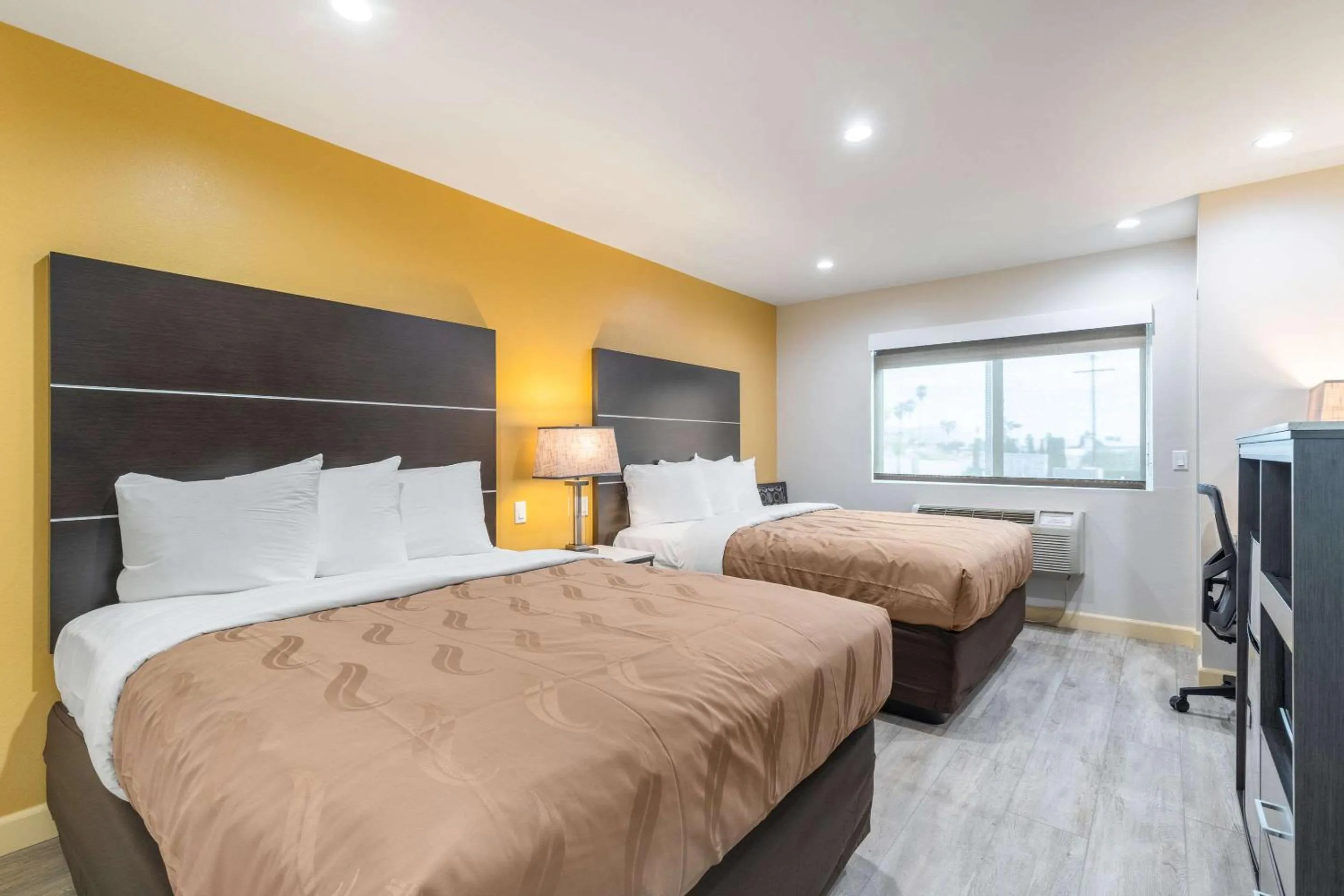 Bedroom, Bed in Quality Inn Banning I-10