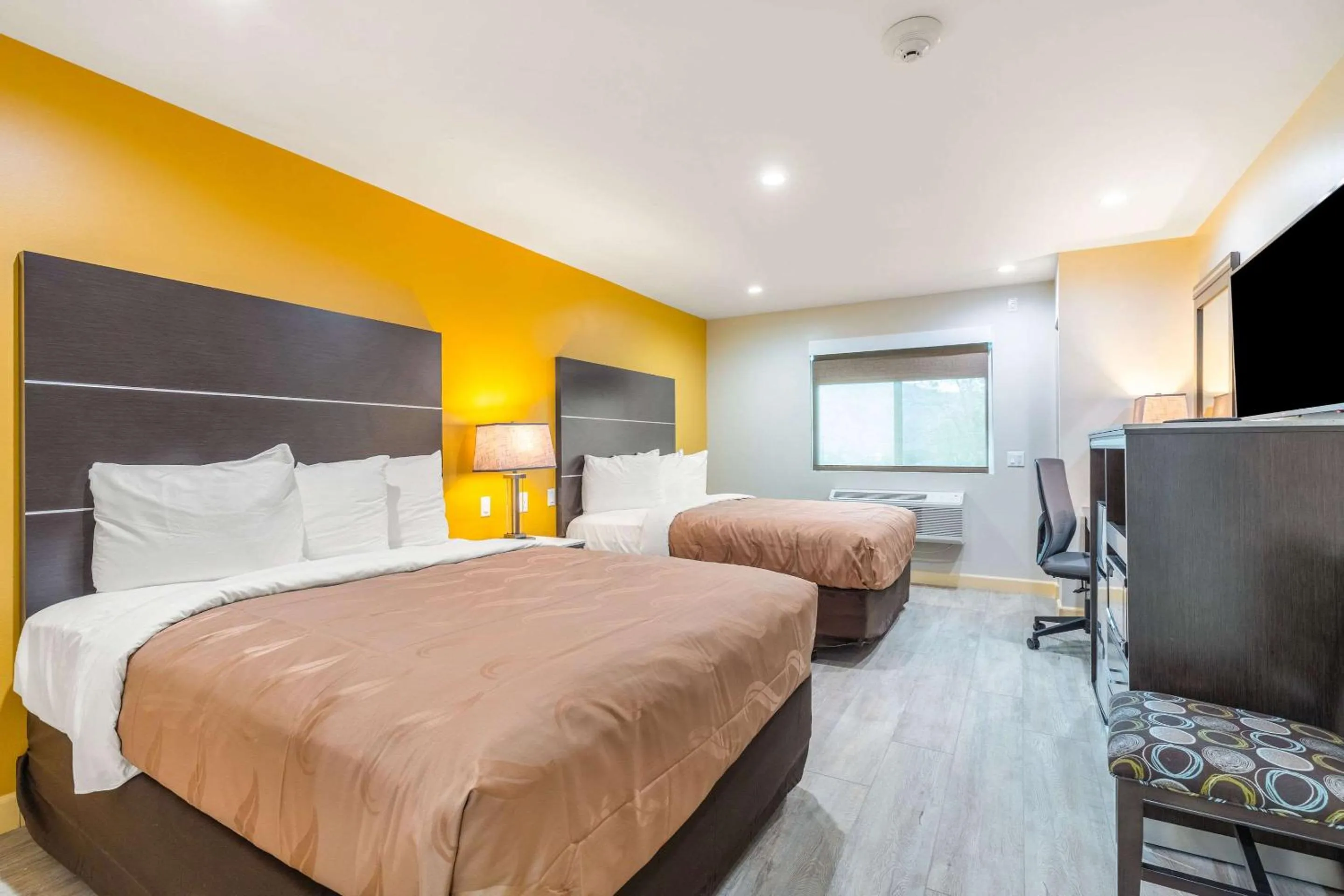 Bedroom, Bed in Quality Inn Banning I-10