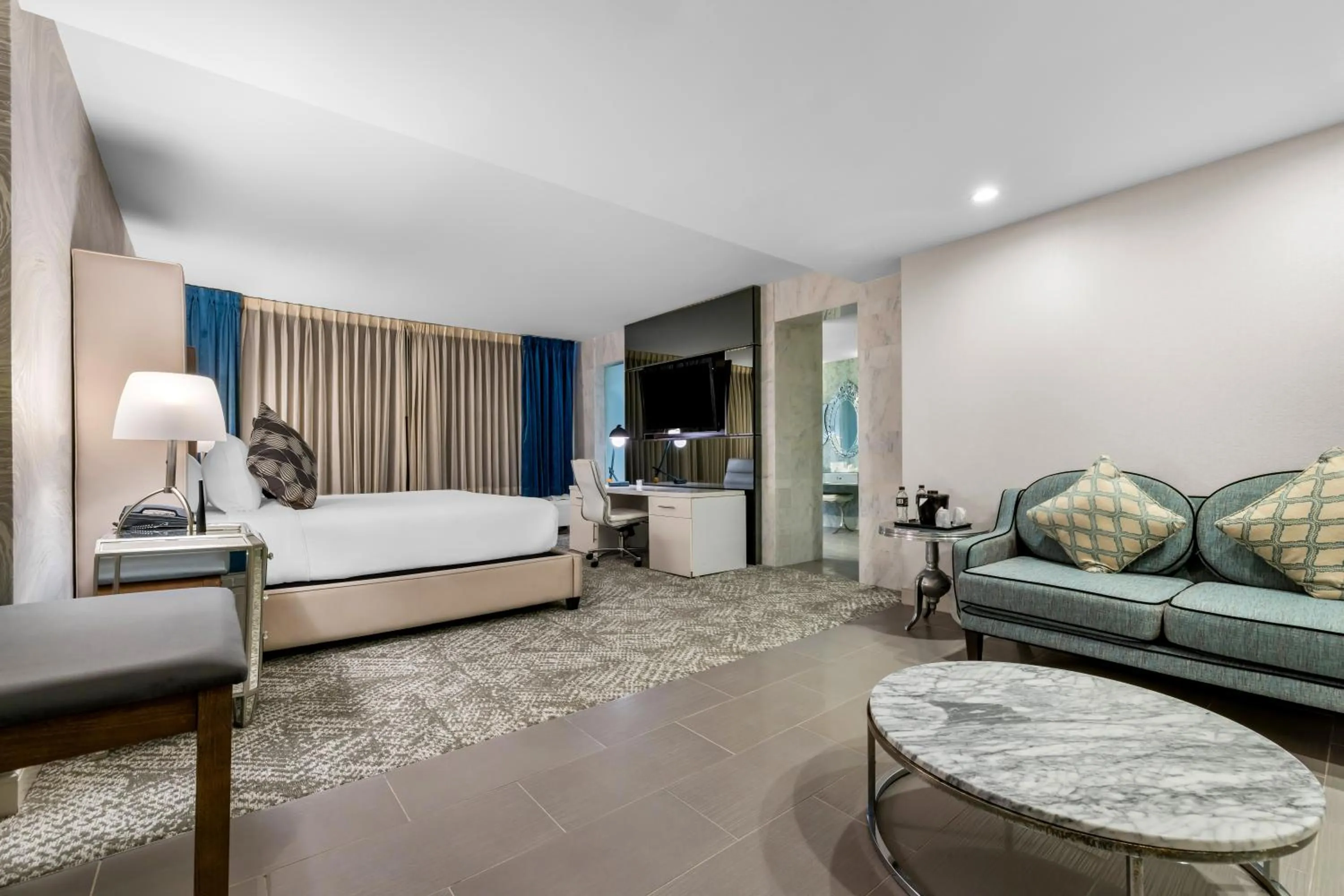 Photo of the whole room, Bed in voco Laguna Hills by IHG