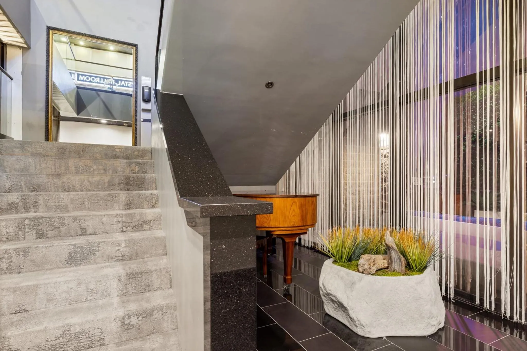 Property building in voco Laguna Hills by IHG