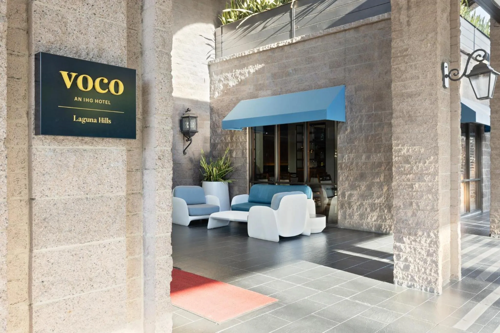 Property building in voco Laguna Hills by IHG